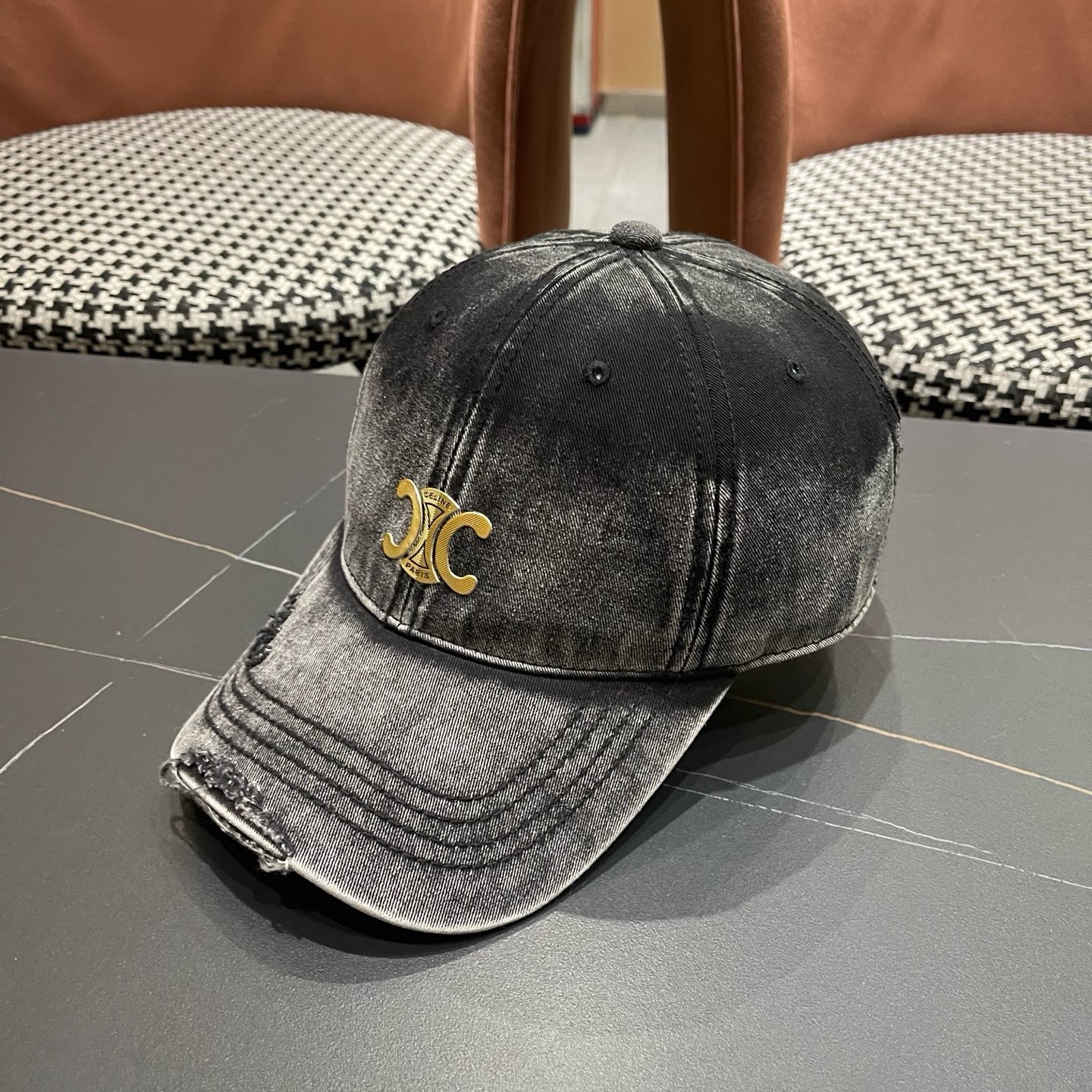 【CELINE赛琳】新款经典休闲潮流款 棒球帽🧢日韩风格，随便搭配都超好看！出门旅游，绝对要入手的一款