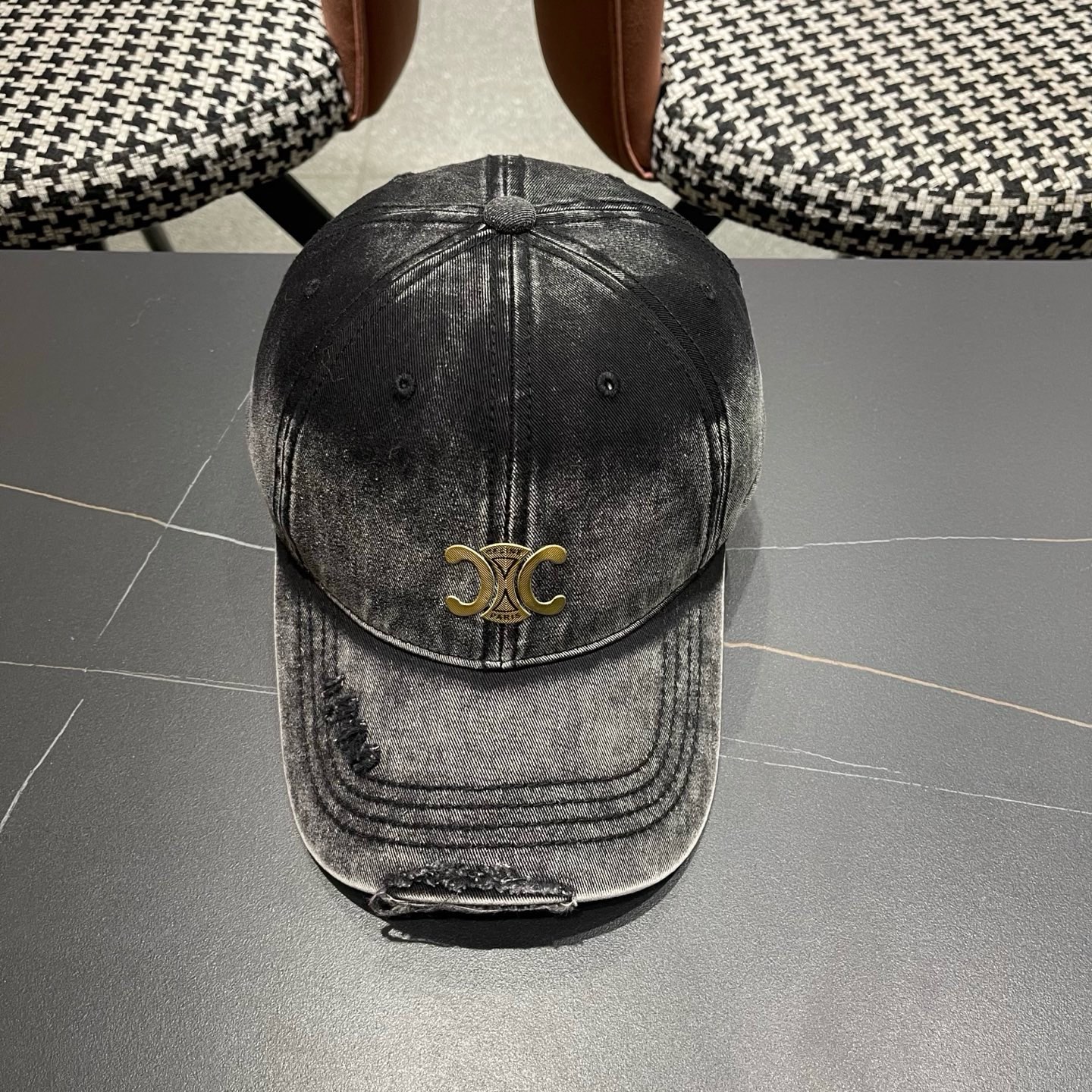 【CELINE赛琳】新款经典休闲潮流款 棒球帽🧢日韩风格，随便搭配都超好看！出门旅游，绝对要入手的一款