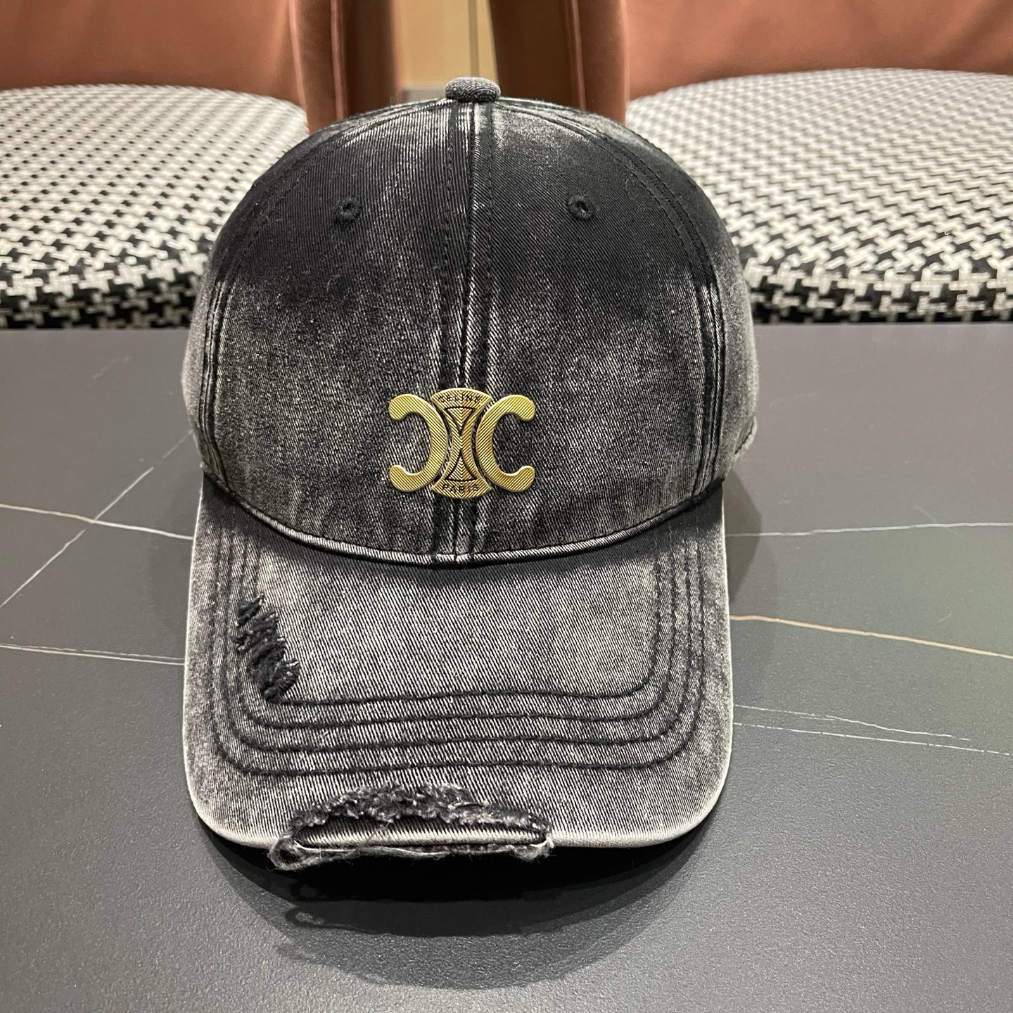 【CELINE赛琳】新款经典休闲潮流款 棒球帽🧢日韩风格，随便搭配都超好看！出门旅游，绝对要入手的一款