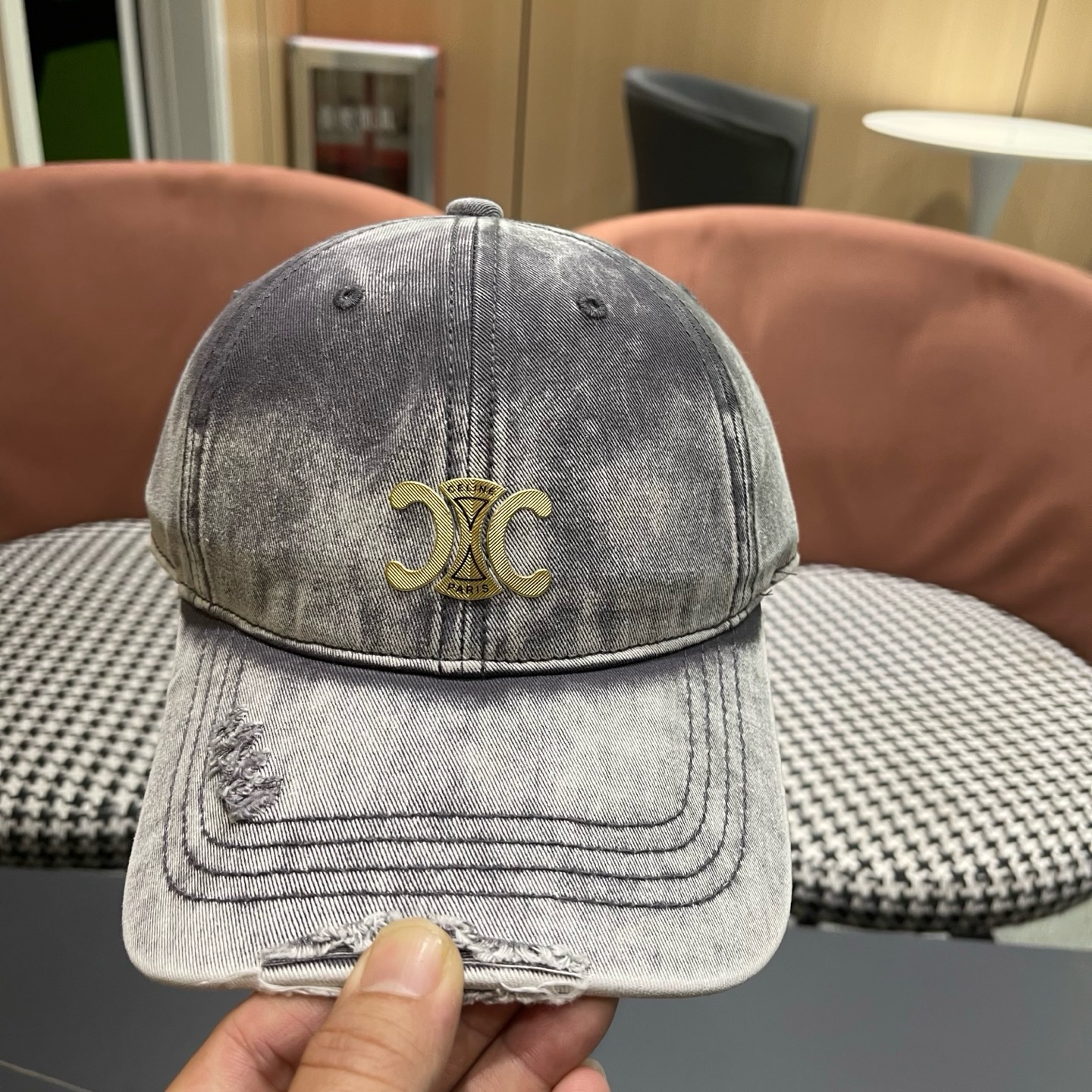 【CELINE赛琳】新款经典休闲潮流款 棒球帽🧢日韩风格，随便搭配都超好看！出门旅游，绝对要入手的一款