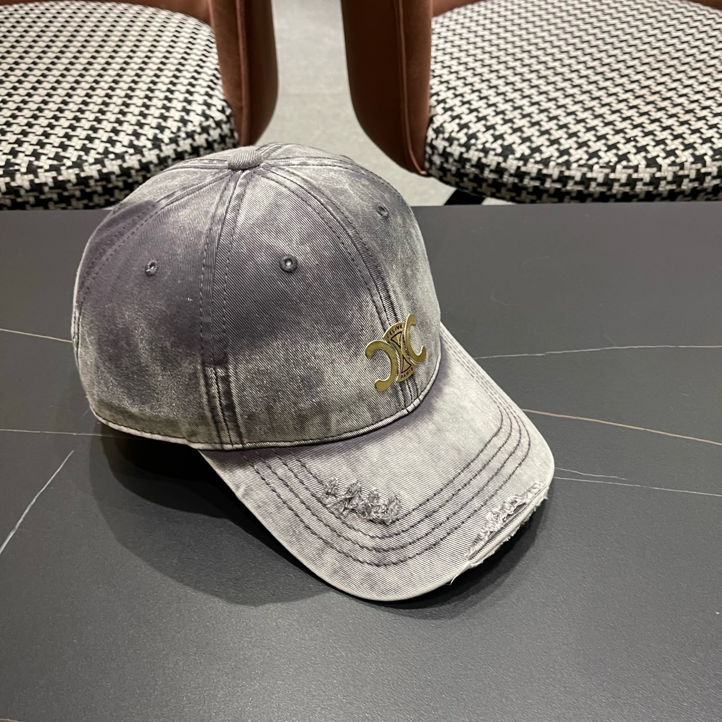 【CELINE赛琳】新款经典休闲潮流款 棒球帽🧢日韩风格，随便搭配都超好看！出门旅游，绝对要入手的一款