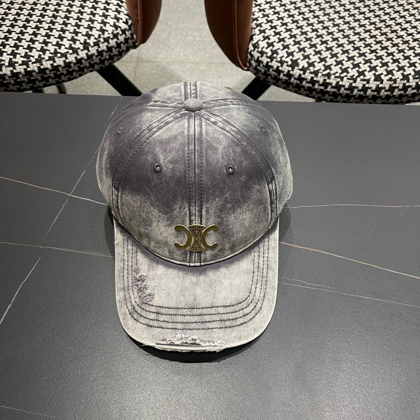 【CELINE赛琳】新款经典休闲潮流款 棒球帽🧢日韩风格，随便搭配都超好看！出门旅游，绝对要入手的一款
