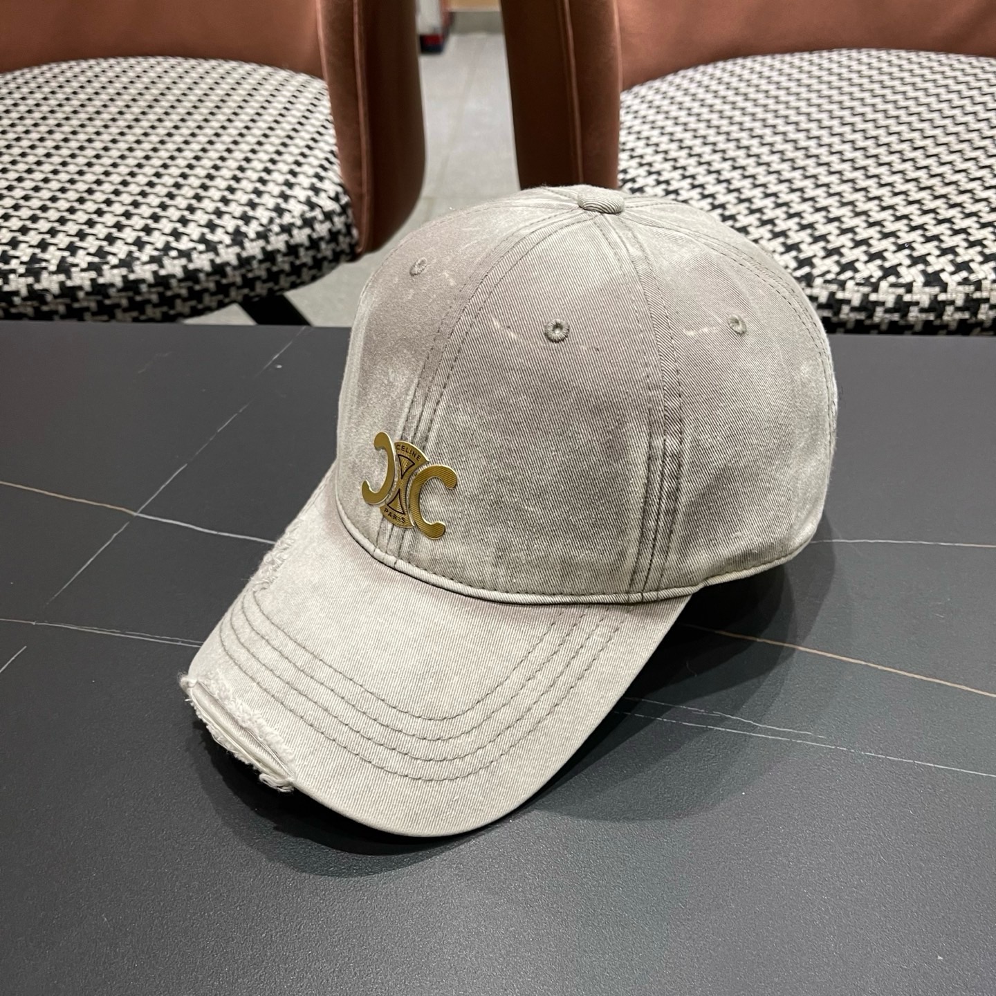 【CELINE赛琳】新款经典休闲潮流款 棒球帽🧢日韩风格，随便搭配都超好看！出门旅游，绝对要入手的一款