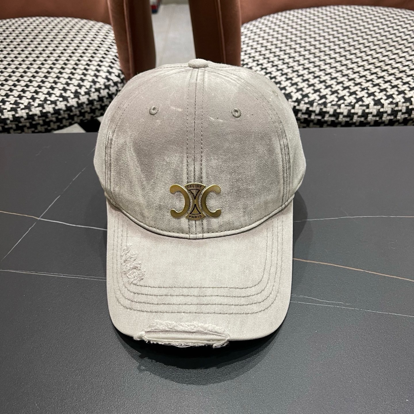 【CELINE赛琳】新款经典休闲潮流款 棒球帽🧢日韩风格，随便搭配都超好看！出门旅游，绝对要入手的一款