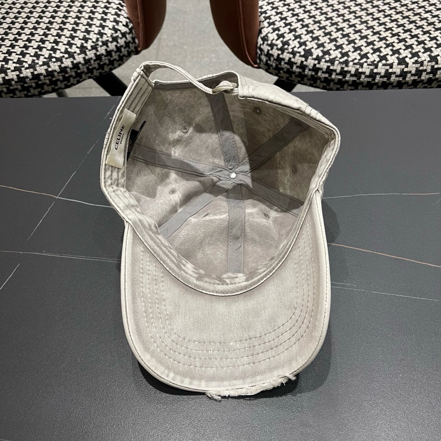【CELINE赛琳】新款经典休闲潮流款 棒球帽🧢日韩风格，随便搭配都超好看！出门旅游，绝对要入手的一款