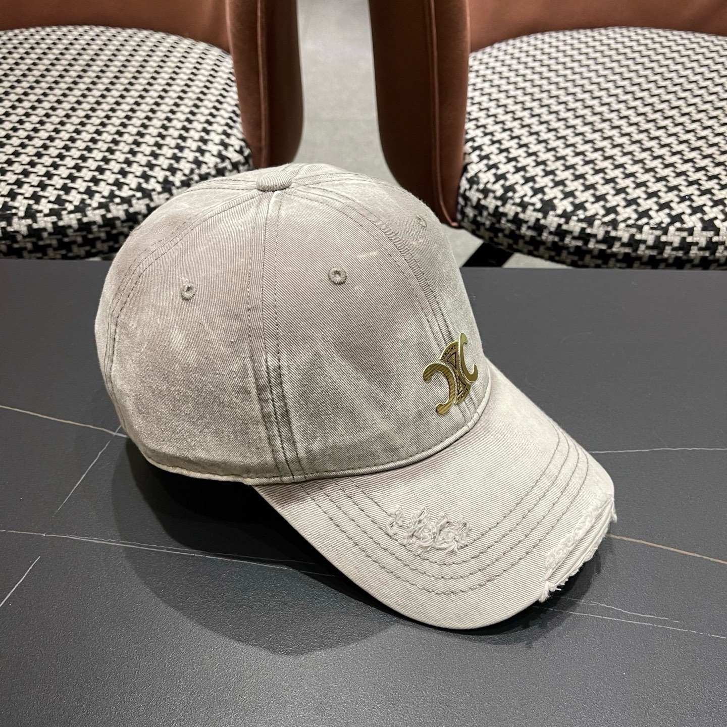 【CELINE赛琳】新款经典休闲潮流款 棒球帽🧢日韩风格，随便搭配都超好看！出门旅游，绝对要入手的一款