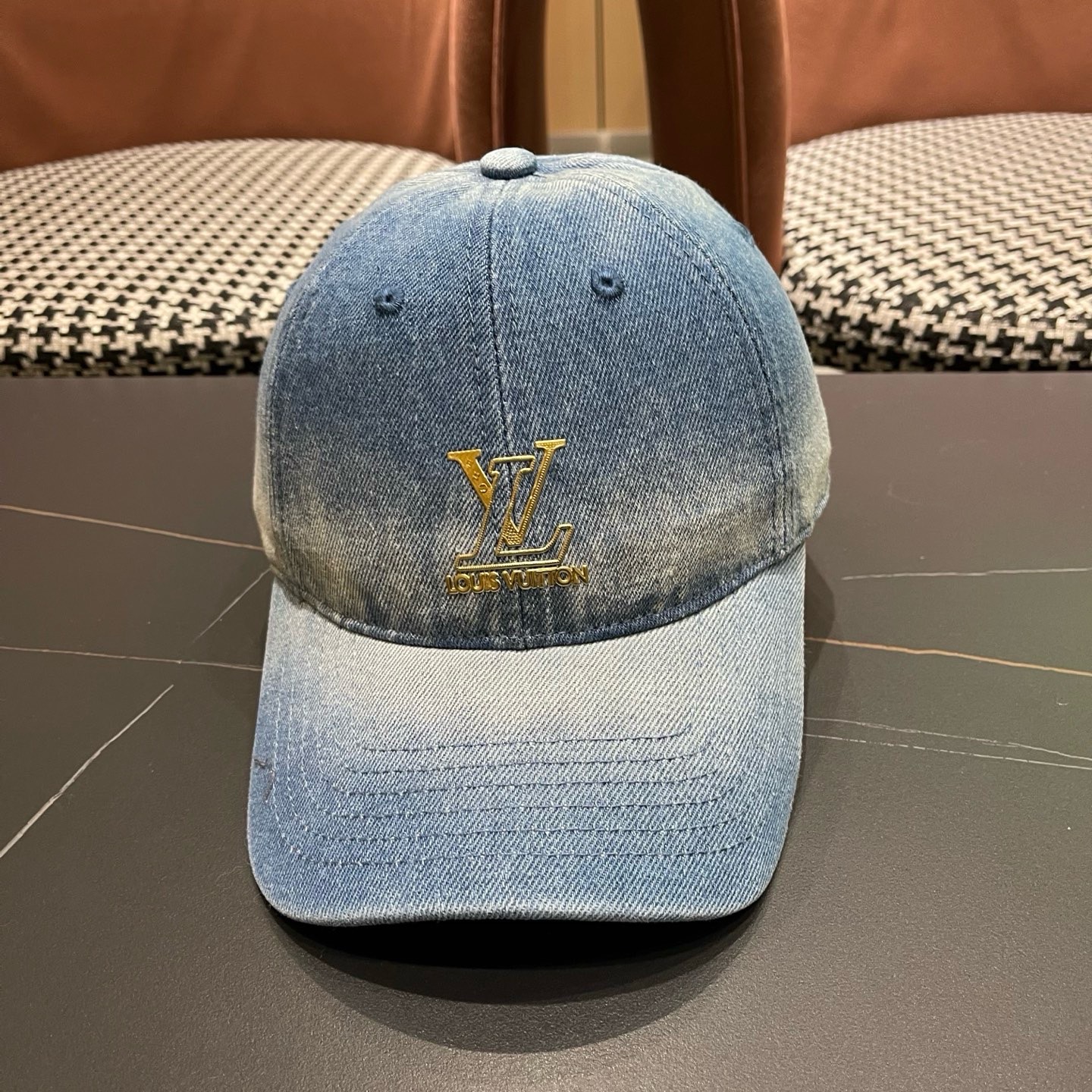 LV(路易威登)原单棒球帽， 洗水牛仔，原版牛仔布料轻盈透气！质量超赞，基础头围56，可调节。