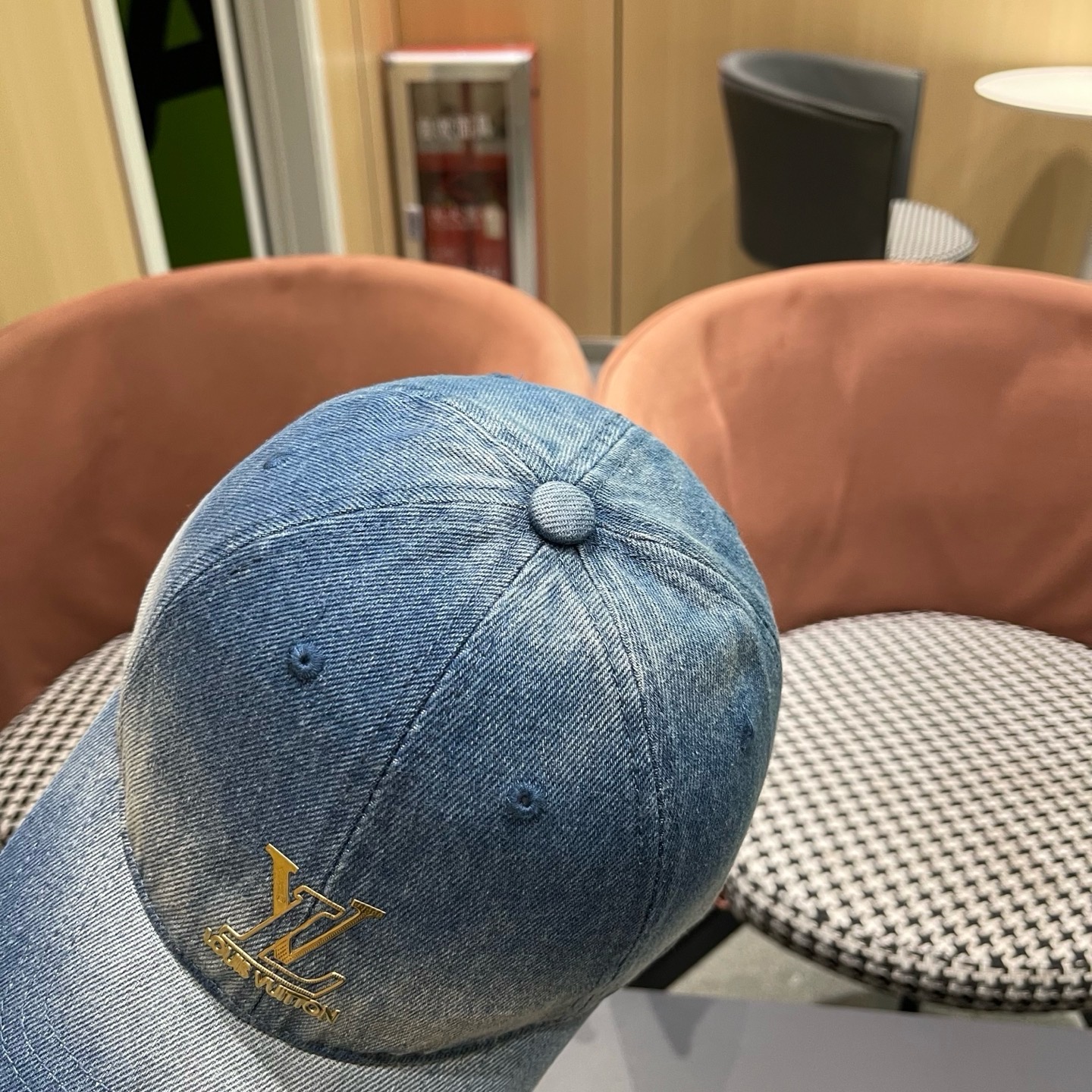 LV(路易威登)原单棒球帽， 洗水牛仔，原版牛仔布料轻盈透气！质量超赞，基础头围56，可调节。
