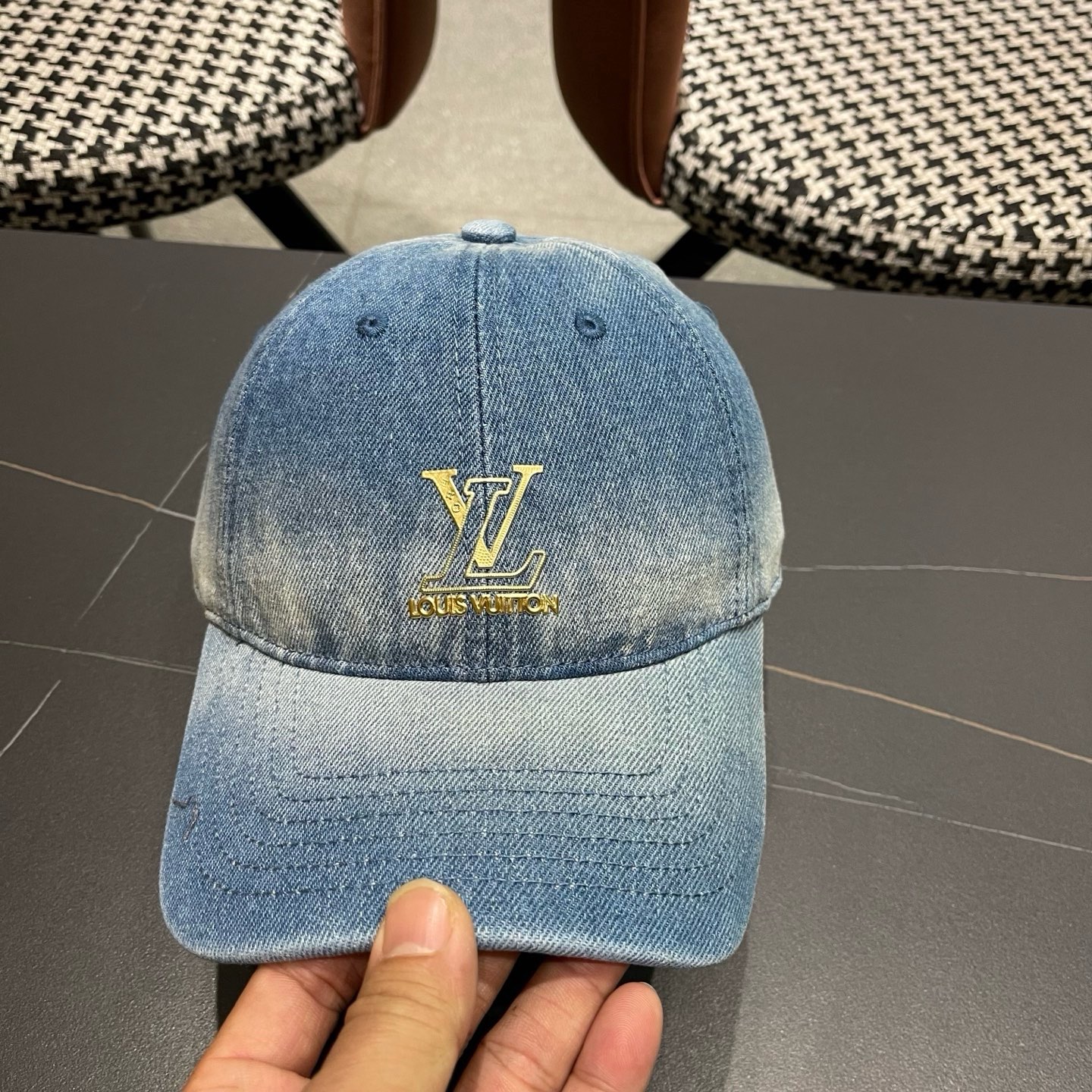 LV(路易威登)原单棒球帽， 洗水牛仔，原版牛仔布料轻盈透气！质量超赞，基础头围56，可调节。