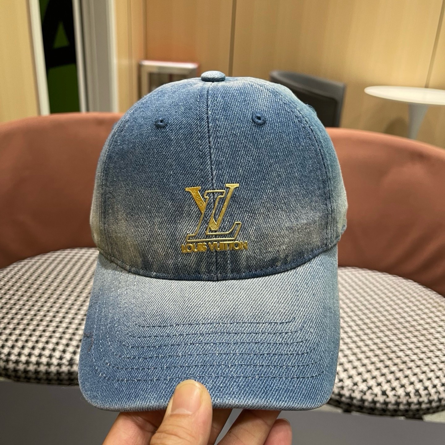 LV(路易威登)原单棒球帽， 洗水牛仔，原版牛仔布料轻盈透气！质量超赞，基础头围56，可调节。
