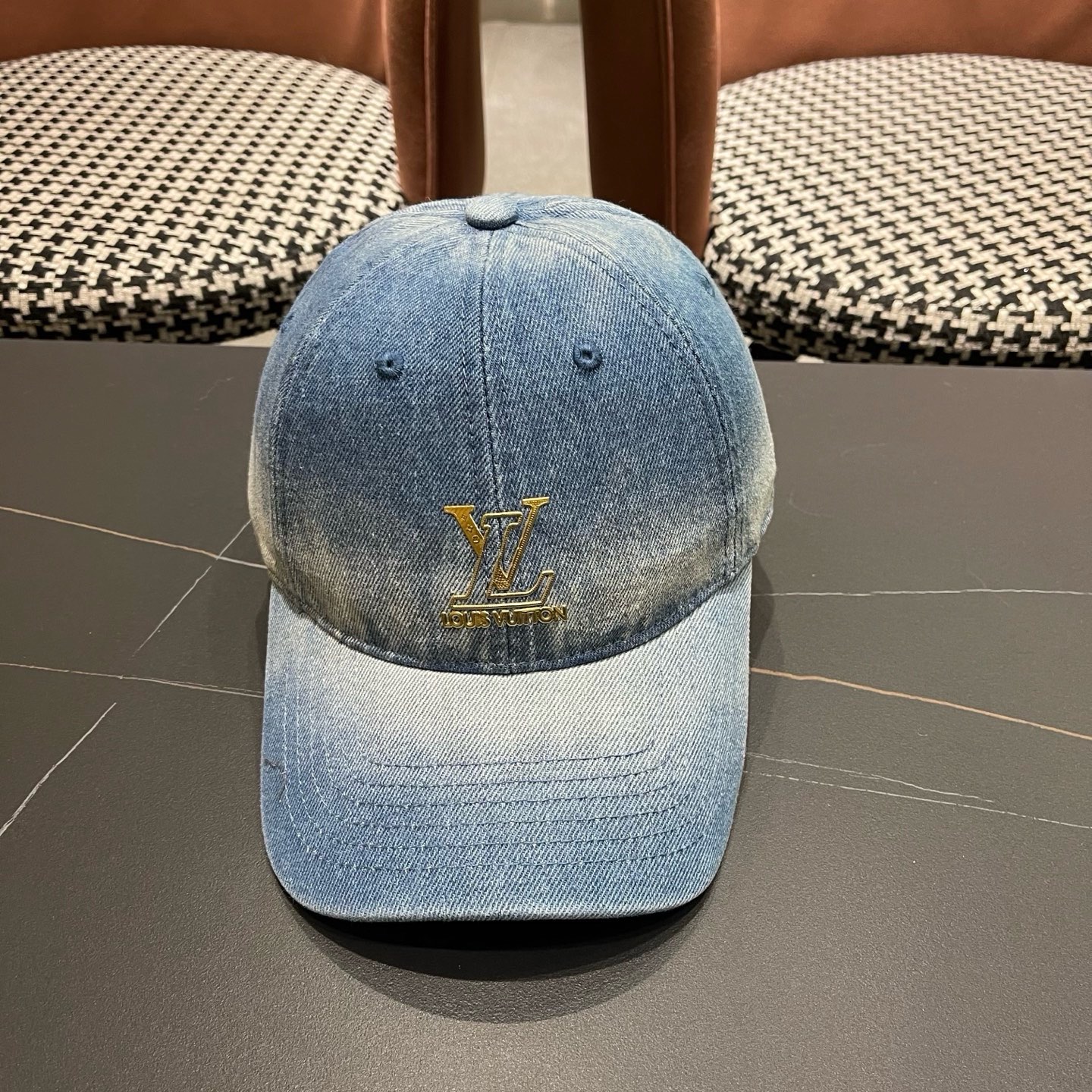 NO:764945,LV (Louis Vuitton) original baseball cap, washed denim, original denim fabric is light and breathable!  Excellent quality, basic head circumference 56, adjustable. Hats, straw hats, fisherman hats, baseball caps, hats, louis vuitton, louis vuitton, espadrilles, hats19860909LV(路易威登)原单棒球帽, 洗水牛仔,原版牛仔布料轻盈透气！质量超赞,基础头围56,可调节.帽子草帽渔夫帽棒球帽,帽子,louis vuitton,louis vuitton,espadrilles,hats,hat