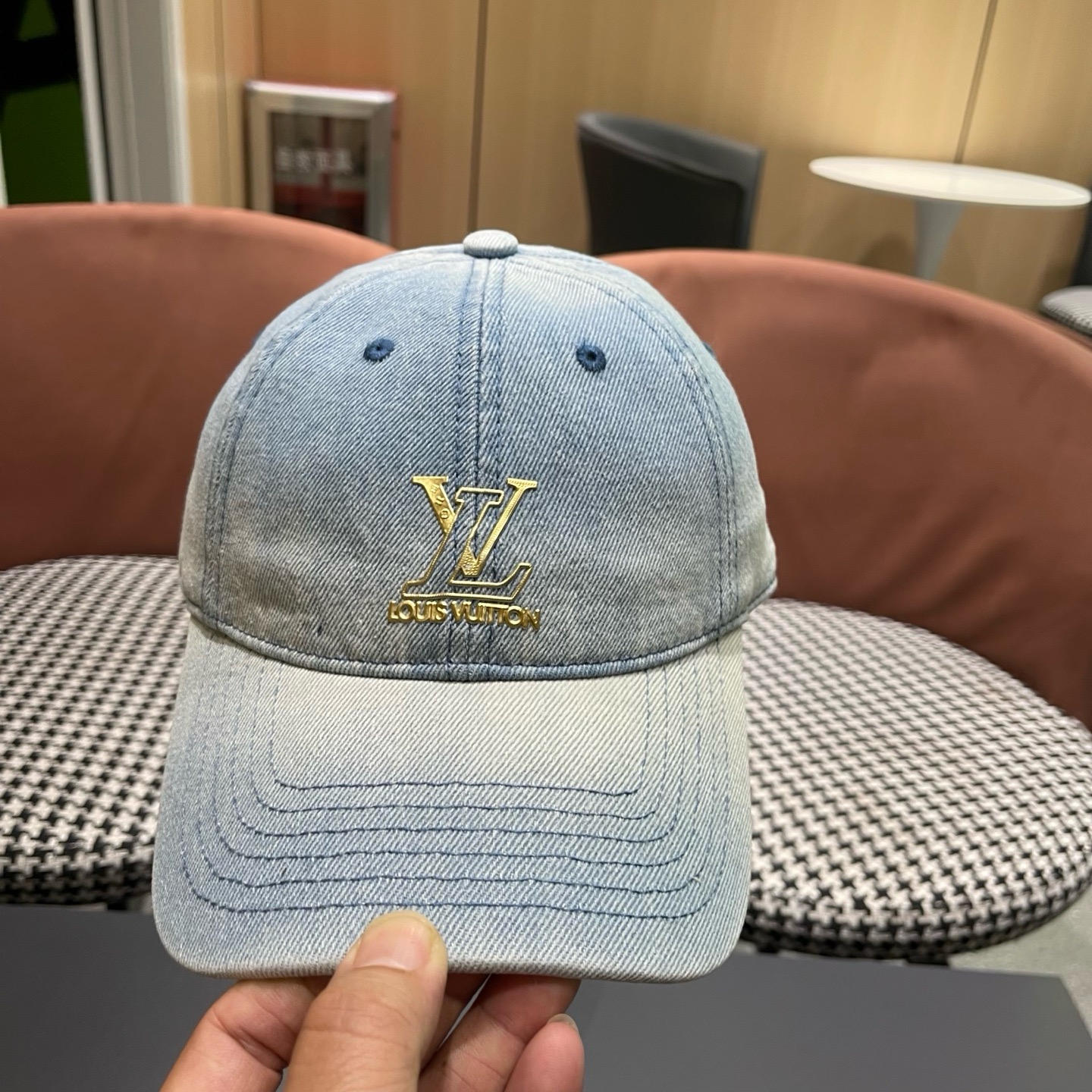 LV(路易威登)原单棒球帽， 洗水牛仔，原版牛仔布料轻盈透气！质量超赞，基础头围56，可调节。