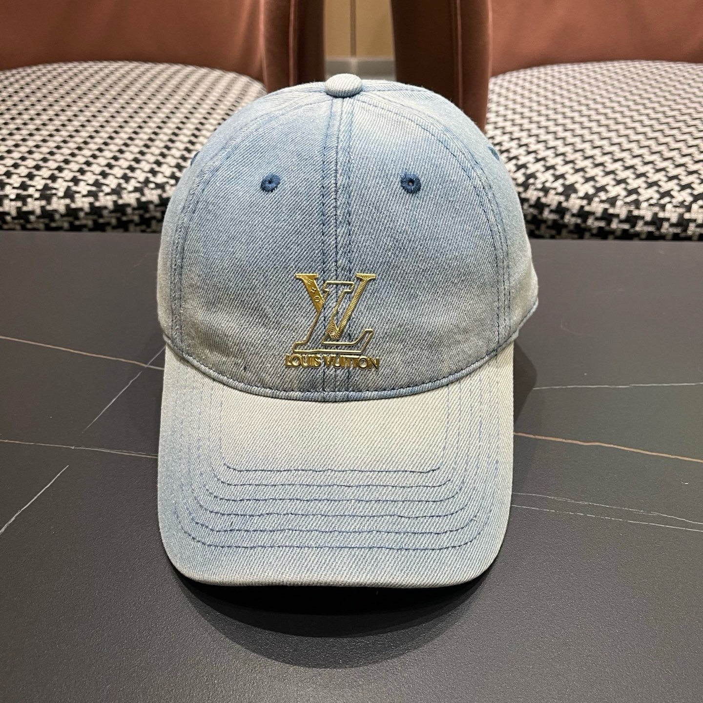 LV(路易威登)原单棒球帽， 洗水牛仔，原版牛仔布料轻盈透气！质量超赞，基础头围56，可调节。