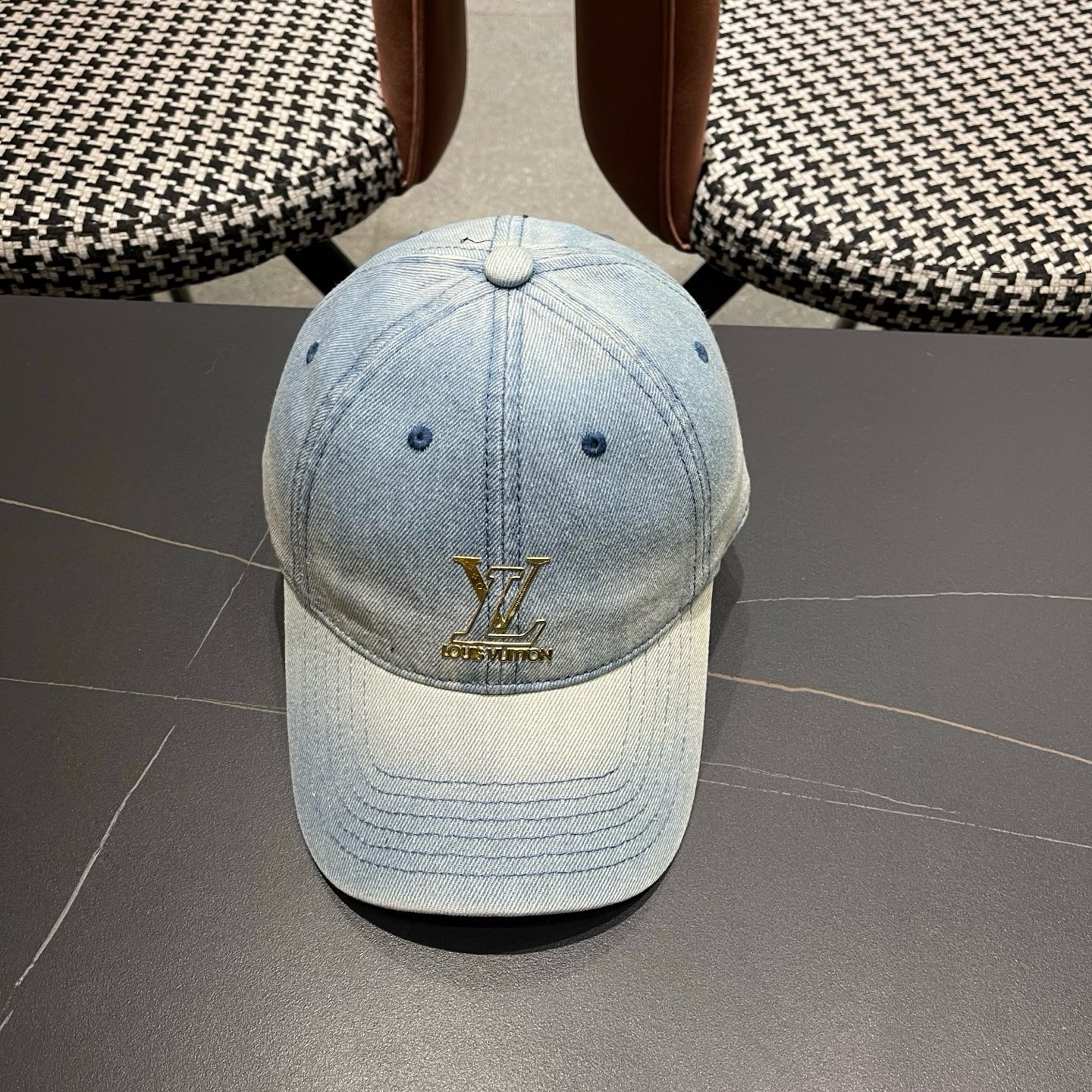 LV(路易威登)原单棒球帽， 洗水牛仔，原版牛仔布料轻盈透气！质量超赞，基础头围56，可调节。