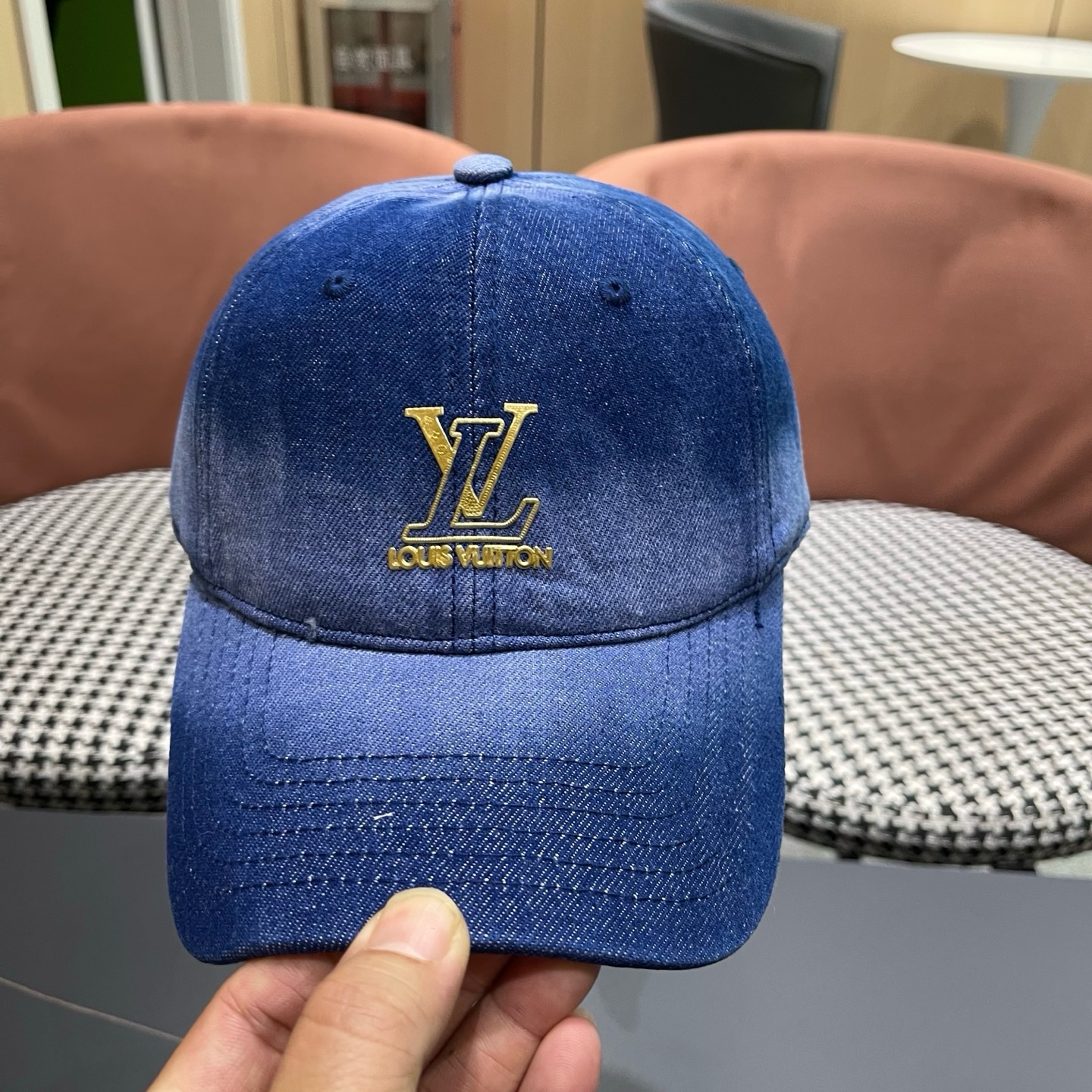 LV(路易威登)原单棒球帽， 洗水牛仔，原版牛仔布料轻盈透气！质量超赞，基础头围56，可调节。