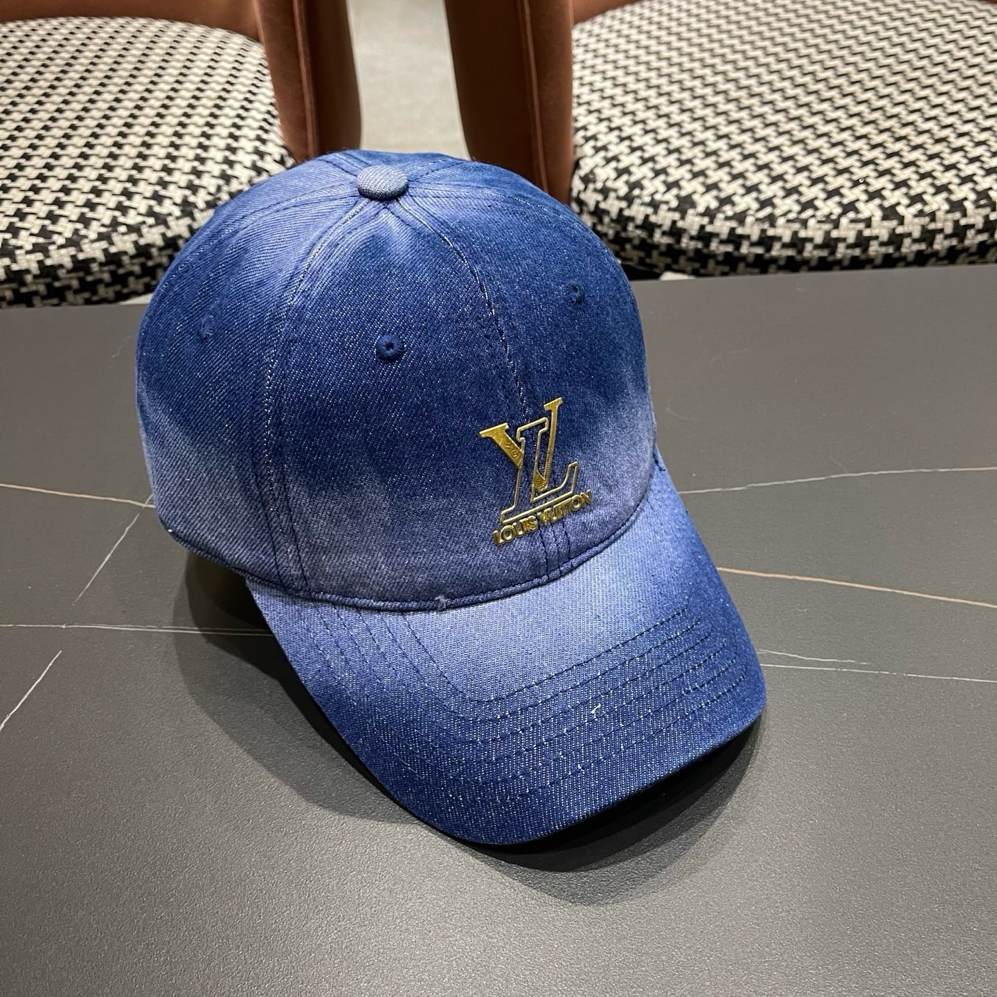 LV(路易威登)原单棒球帽， 洗水牛仔，原版牛仔布料轻盈透气！质量超赞，基础头围56，可调节。