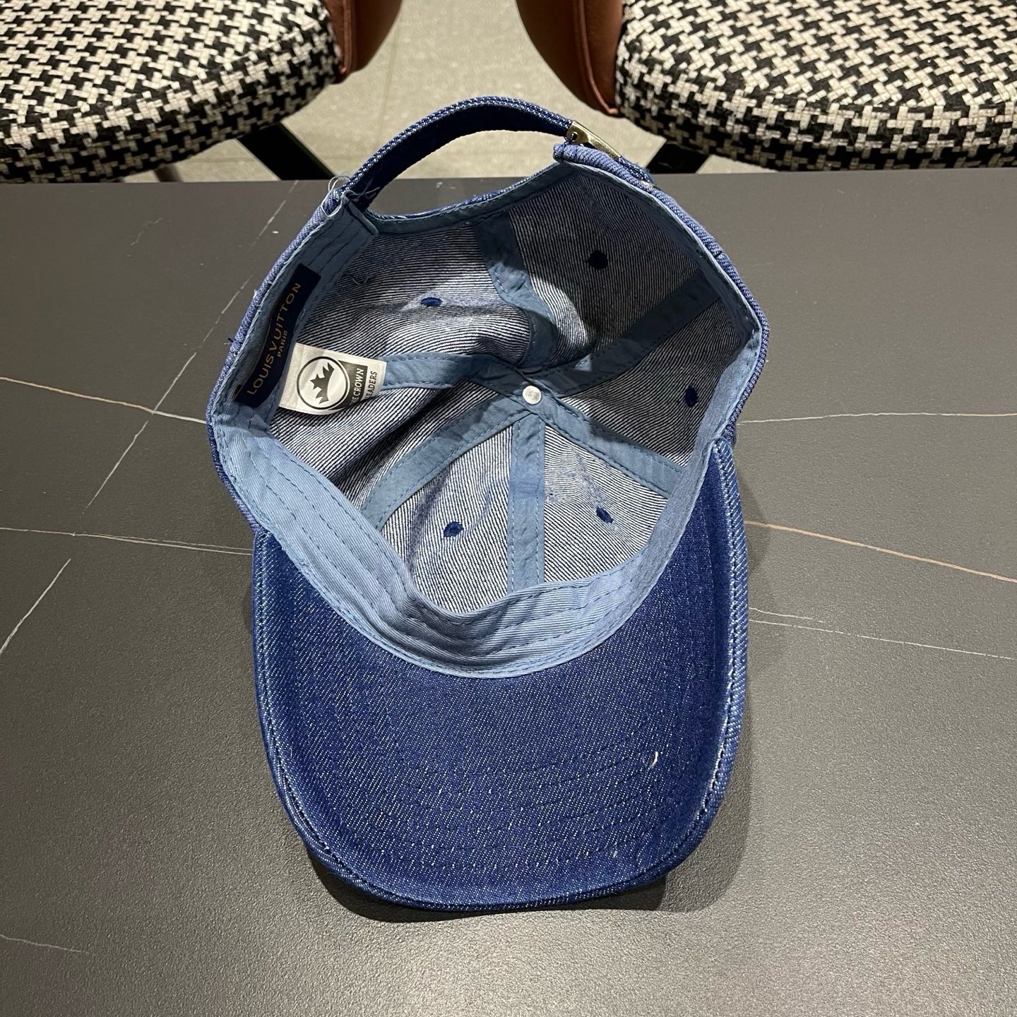 LV(路易威登)原单棒球帽， 洗水牛仔，原版牛仔布料轻盈透气！质量超赞，基础头围56，可调节。