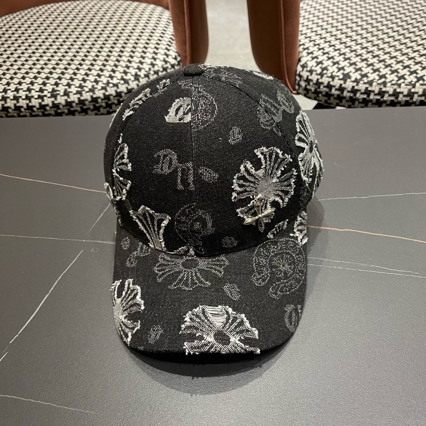 NO:764935,Chrome Hearts Chrome Hearts Japanese washed retro butterfly denim baseball cap women's trendy spring summer new big head circumference showing face small duck hat hat straw hat fisherman hat baseball cap, hat, chrome hearts, chrome hearts, espadrilles, hats19860909Chrome Hearts克罗心日系水洗复古蝴蝶牛仔棒球帽女潮春 夏季新款大头围显脸小鸭舌帽子帽子草帽渔夫帽棒球帽,帽子,chrome hearts,chrome hearts,espadrilles,hats,hat