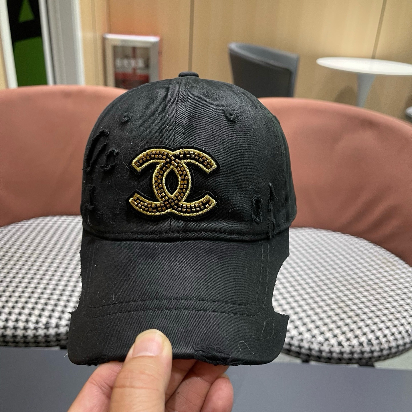 CHANEL 香奈儿春夏新款经典休闲潮流款 上架简约棒球帽🧢日韩风格，随便搭配都超好看！出门旅游，绝对要入手的一款