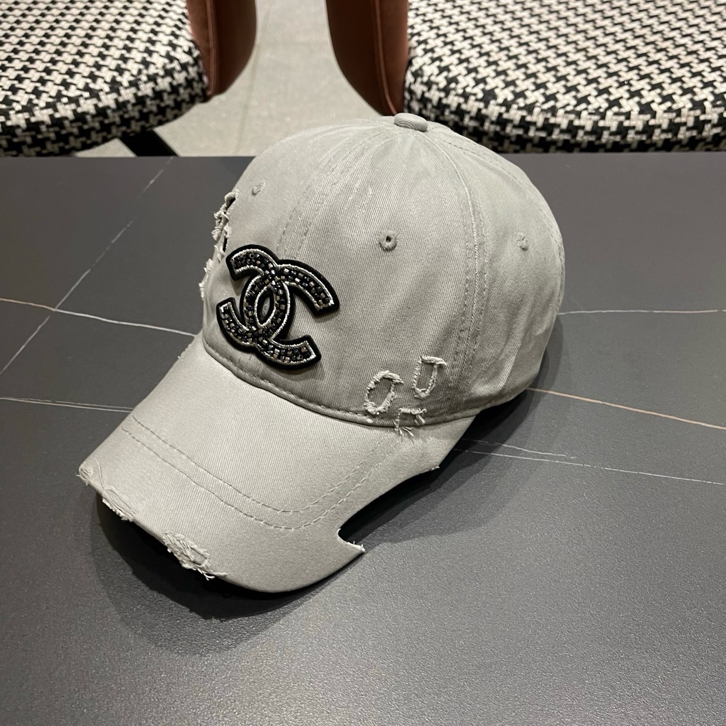 CHANEL 香奈儿春夏新款经典休闲潮流款 上架简约棒球帽🧢日韩风格，随便搭配都超好看！出门旅游，绝对要入手的一款