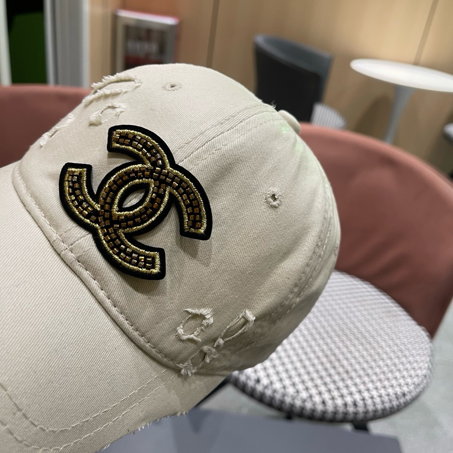 CHANEL 香奈儿春夏新款经典休闲潮流款 上架简约棒球帽🧢日韩风格，随便搭配都超好看！出门旅游，绝对要入手的一款
