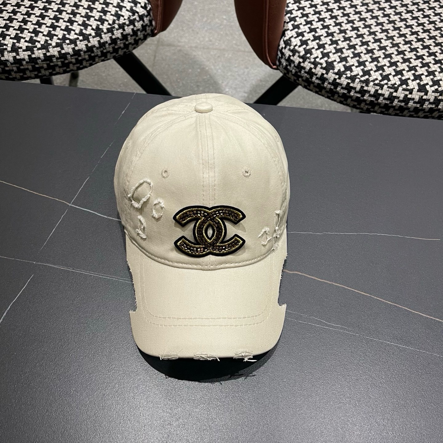 CHANEL 香奈儿春夏新款经典休闲潮流款 上架简约棒球帽🧢日韩风格，随便搭配都超好看！出门旅游，绝对要入手的一款