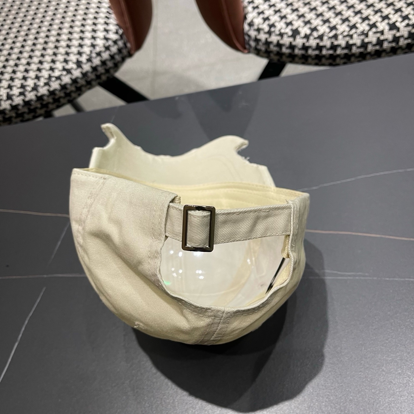 CHANEL 香奈儿春夏新款经典休闲潮流款 上架简约棒球帽🧢日韩风格，随便搭配都超好看！出门旅游，绝对要入手的一款
