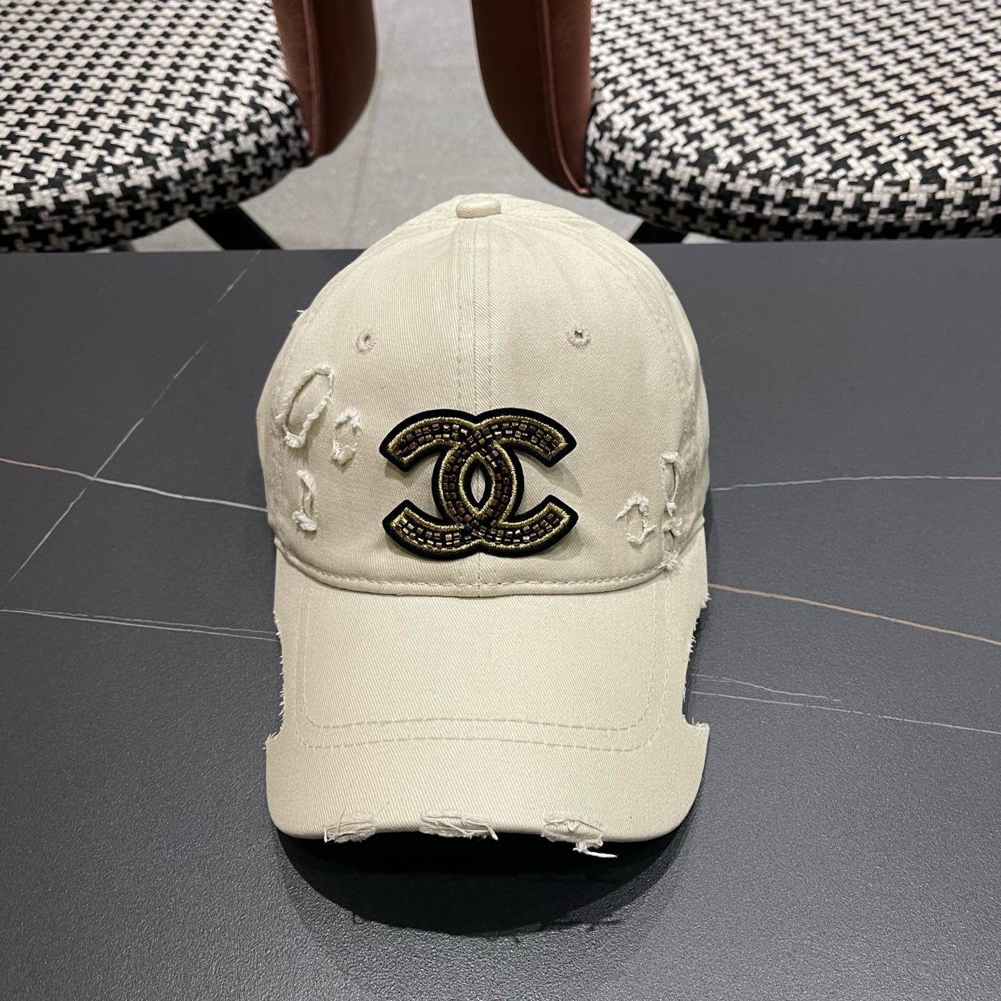 CHANEL 香奈儿春夏新款经典休闲潮流款 上架简约棒球帽🧢日韩风格，随便搭配都超好看！出门旅游，绝对要入手的一款