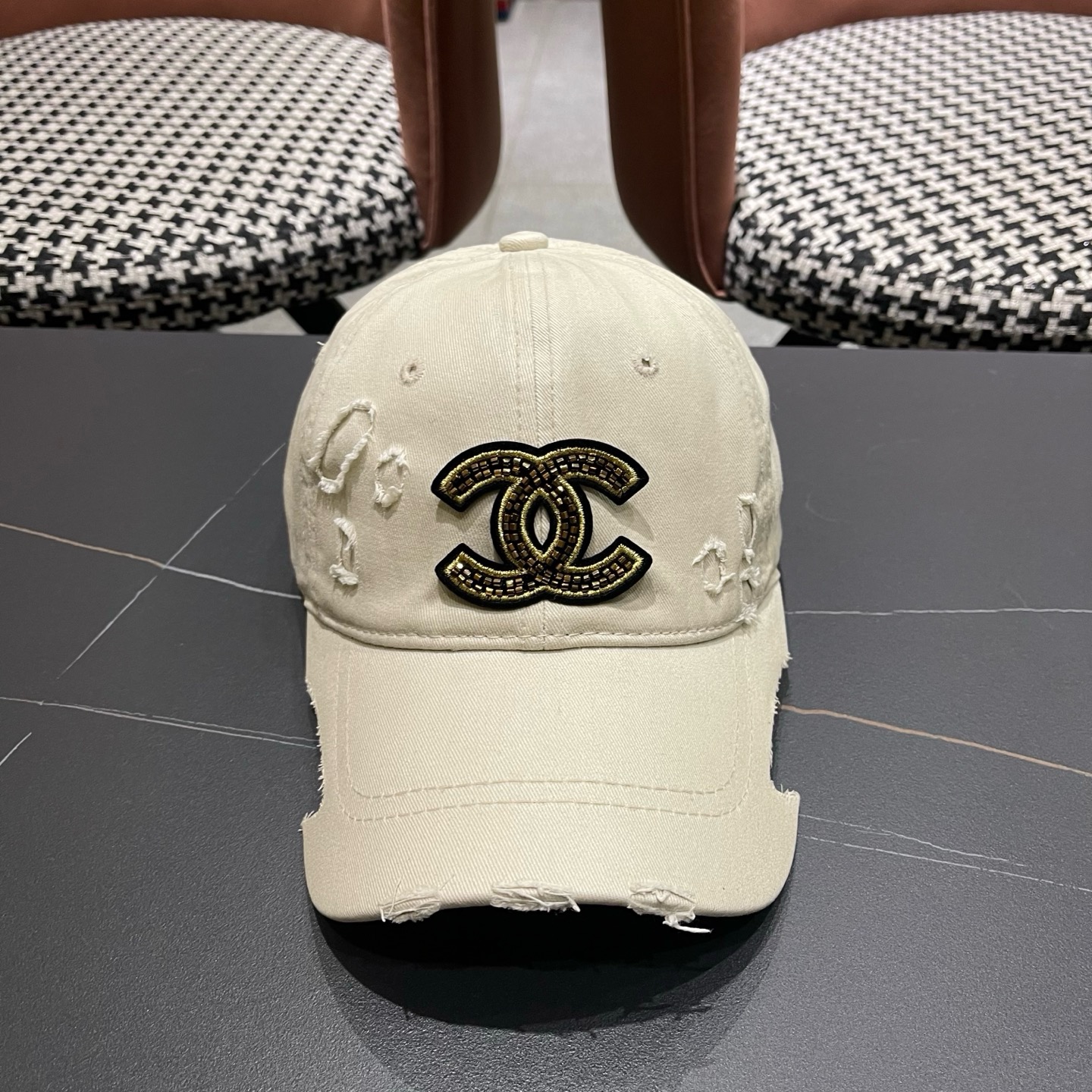 CHANEL 香奈儿春夏新款经典休闲潮流款 上架简约棒球帽🧢日韩风格，随便搭配都超好看！出门旅游，绝对要入手的一款