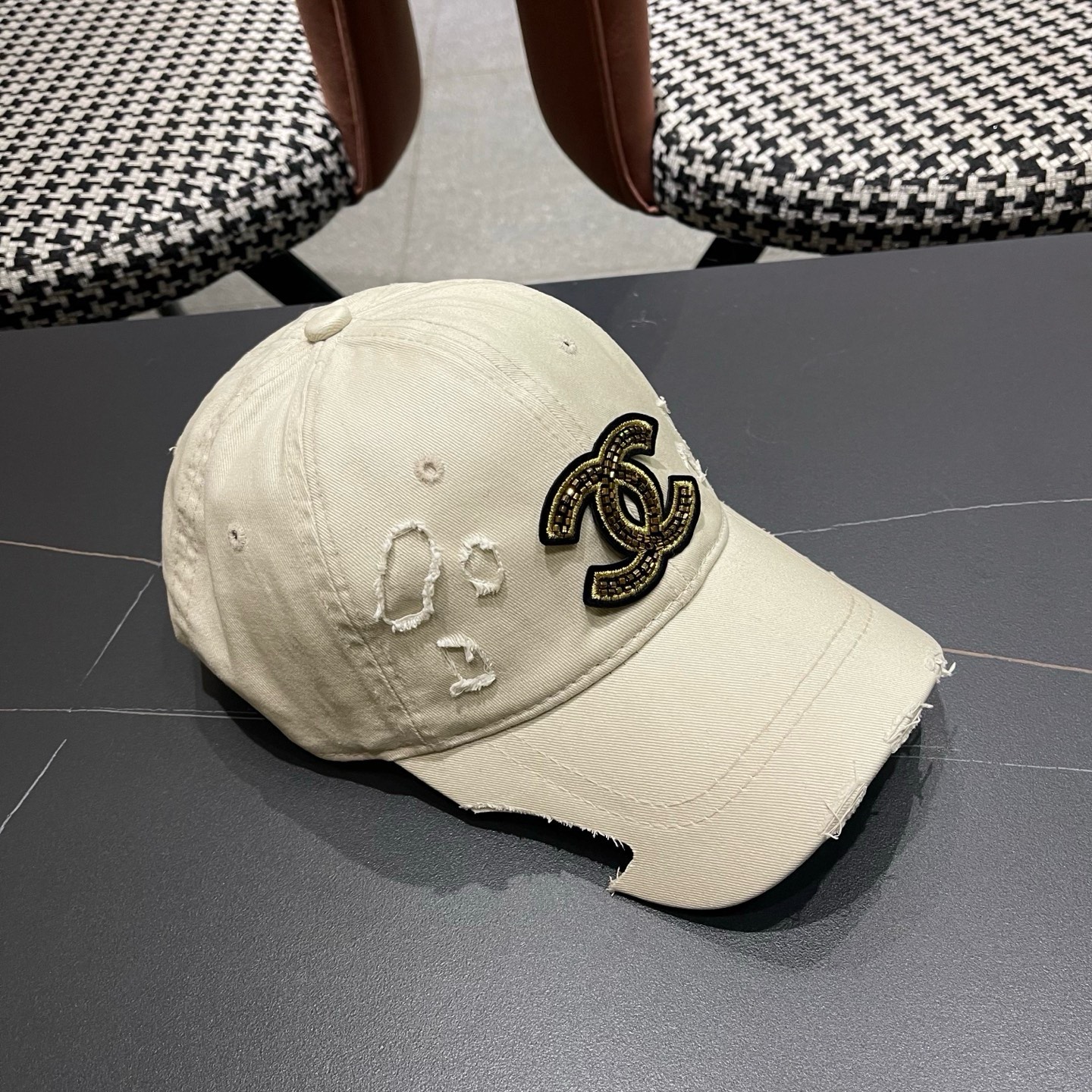 CHANEL 香奈儿春夏新款经典休闲潮流款 上架简约棒球帽🧢日韩风格，随便搭配都超好看！出门旅游，绝对要入手的一款