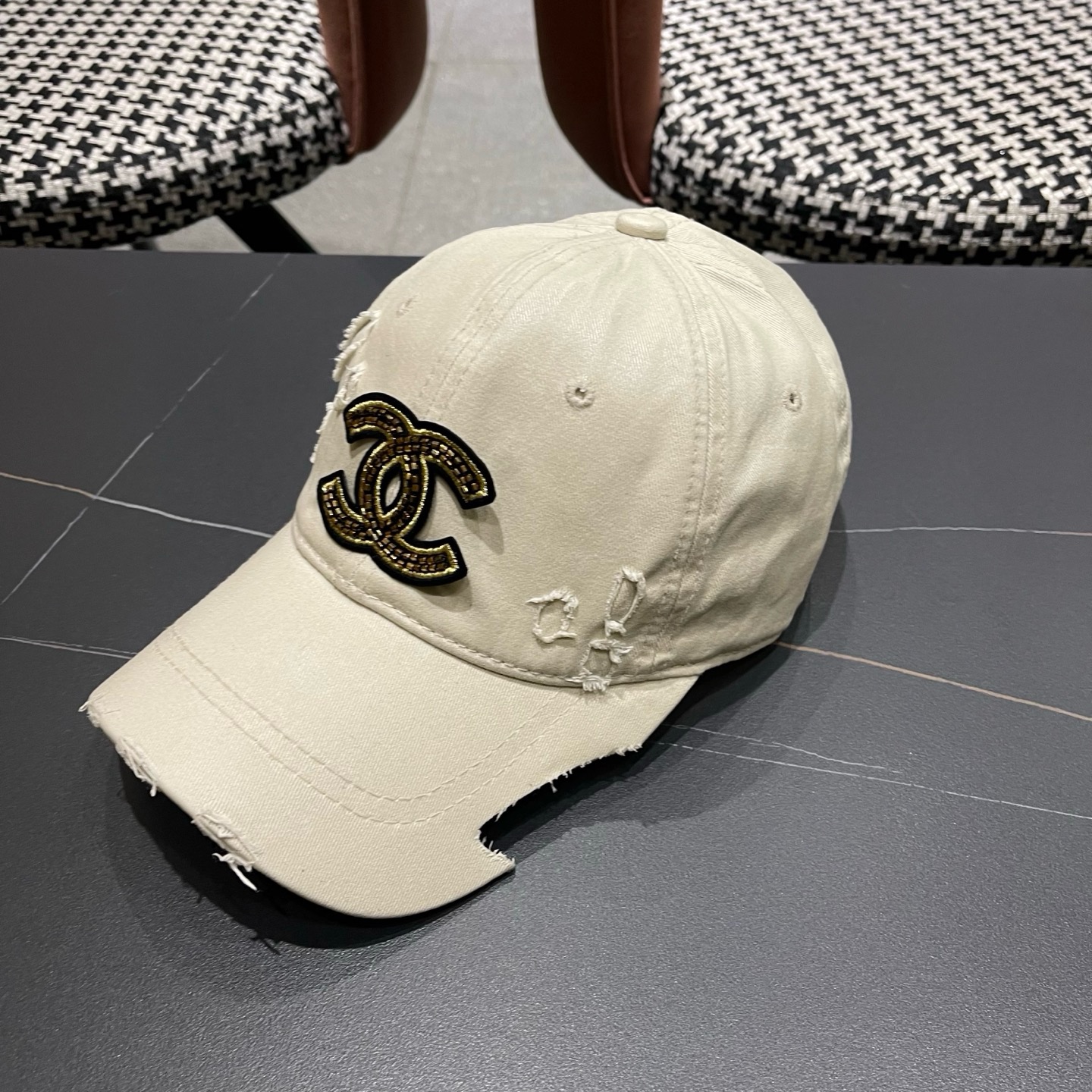 CHANEL 香奈儿春夏新款经典休闲潮流款 上架简约棒球帽🧢日韩风格，随便搭配都超好看！出门旅游，绝对要入手的一款