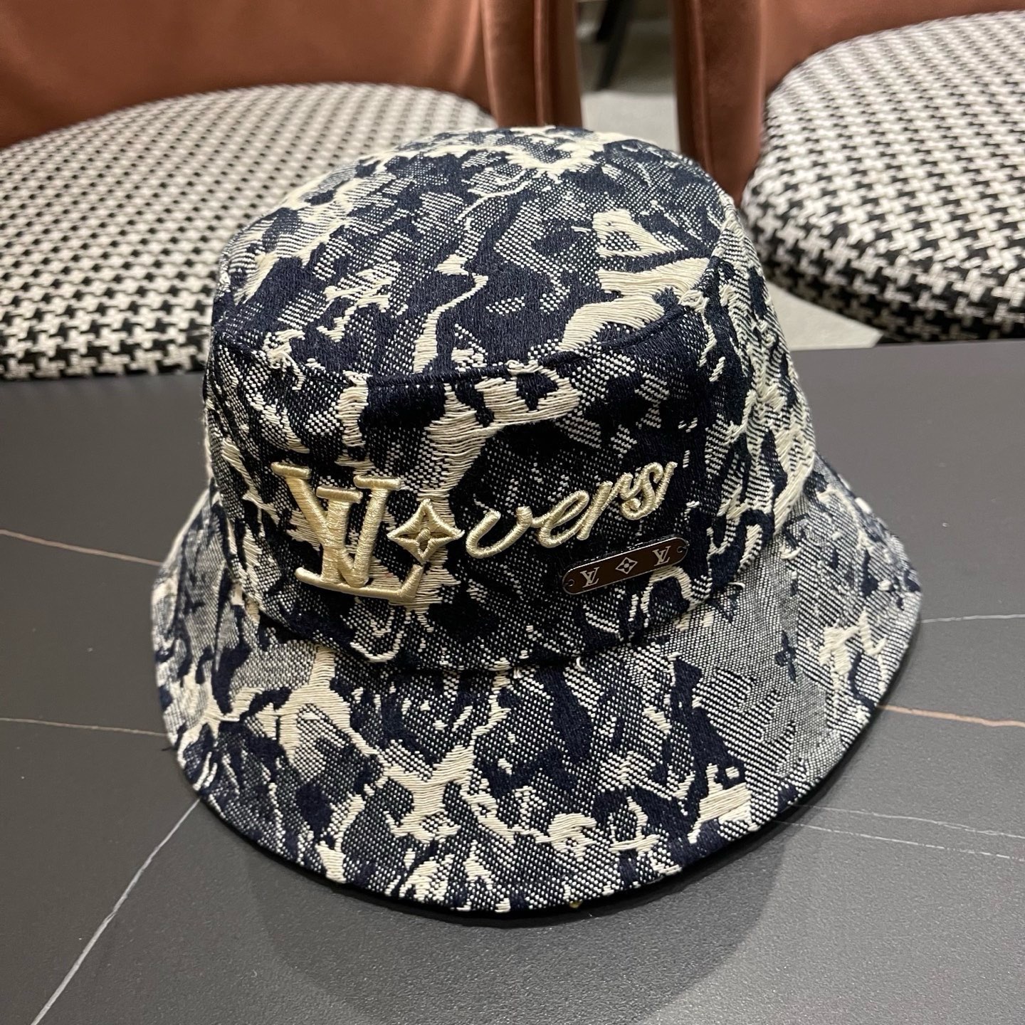 NO:755645,LV Louis Vuitton original single embroidered bucket hat, light and breathable. Perfect fit, exclusive real shot, suitable for men and women, head hat straw hat bucket hat baseball cap, hat, louis vuitton, louis vuitton, espadrilles, hats19860909LV路易威登原单刺绣渔夫帽 轻盈透气.完美版型,独家实物拍摄,男女适用,头帽子草帽渔夫帽棒球帽,帽子,louis vuitton,louis vuitton,espadrilles,hats,hat