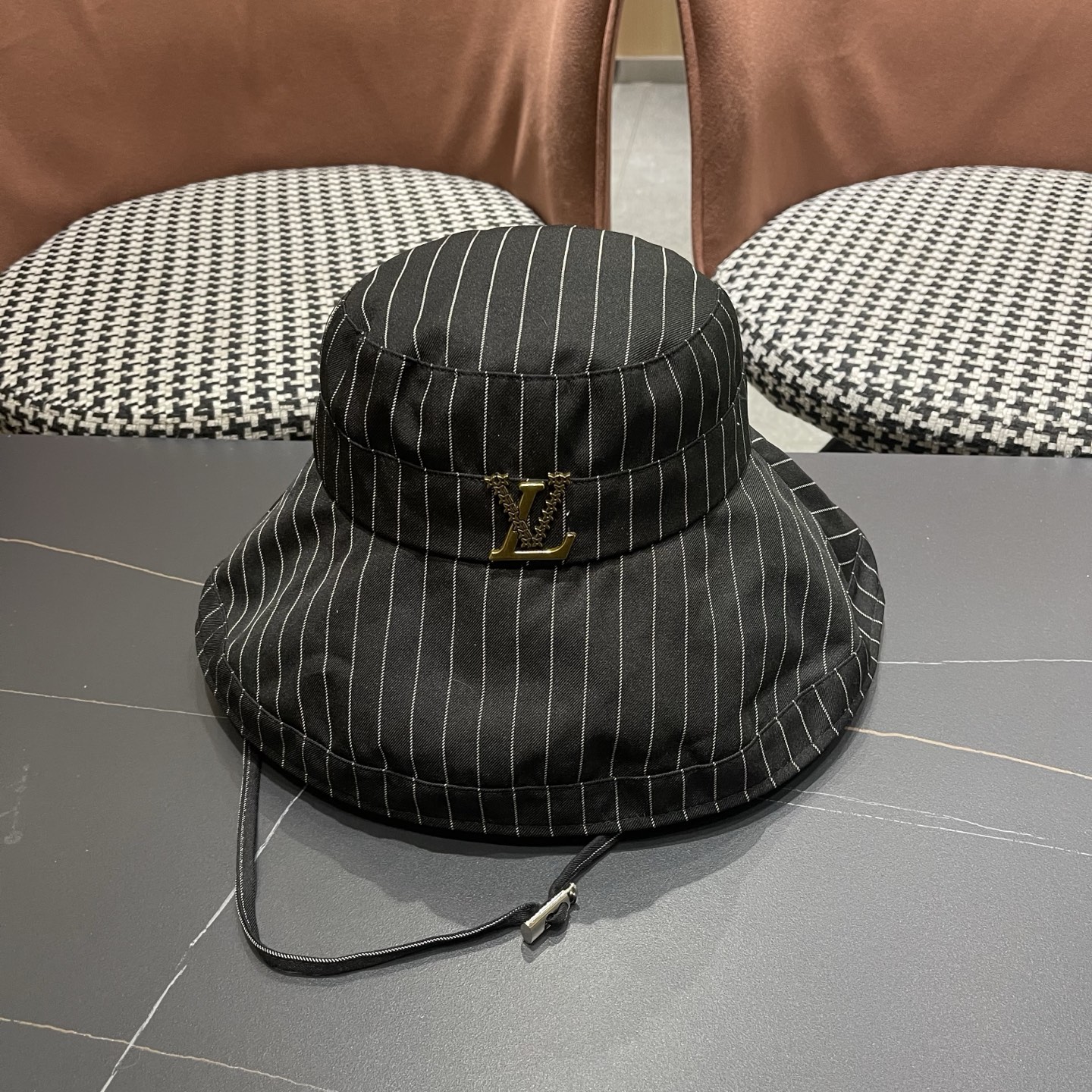 NO:755637,Louis Vuitton LV spring and summer Korean style ins striped bucket hat for women spring and summer vacation style sun protection hat hat straw hat bucket hat baseball cap, hat, louis vuitton, louis vuitton, espadrilles, hats19860909路易威登LV春夏韩系ins条纹渔夫帽女春夏季度假风防晒遮阳帽帽子草帽渔夫帽棒球帽,帽子,louis vuitton,louis vuitton,espadrilles,hats,hat