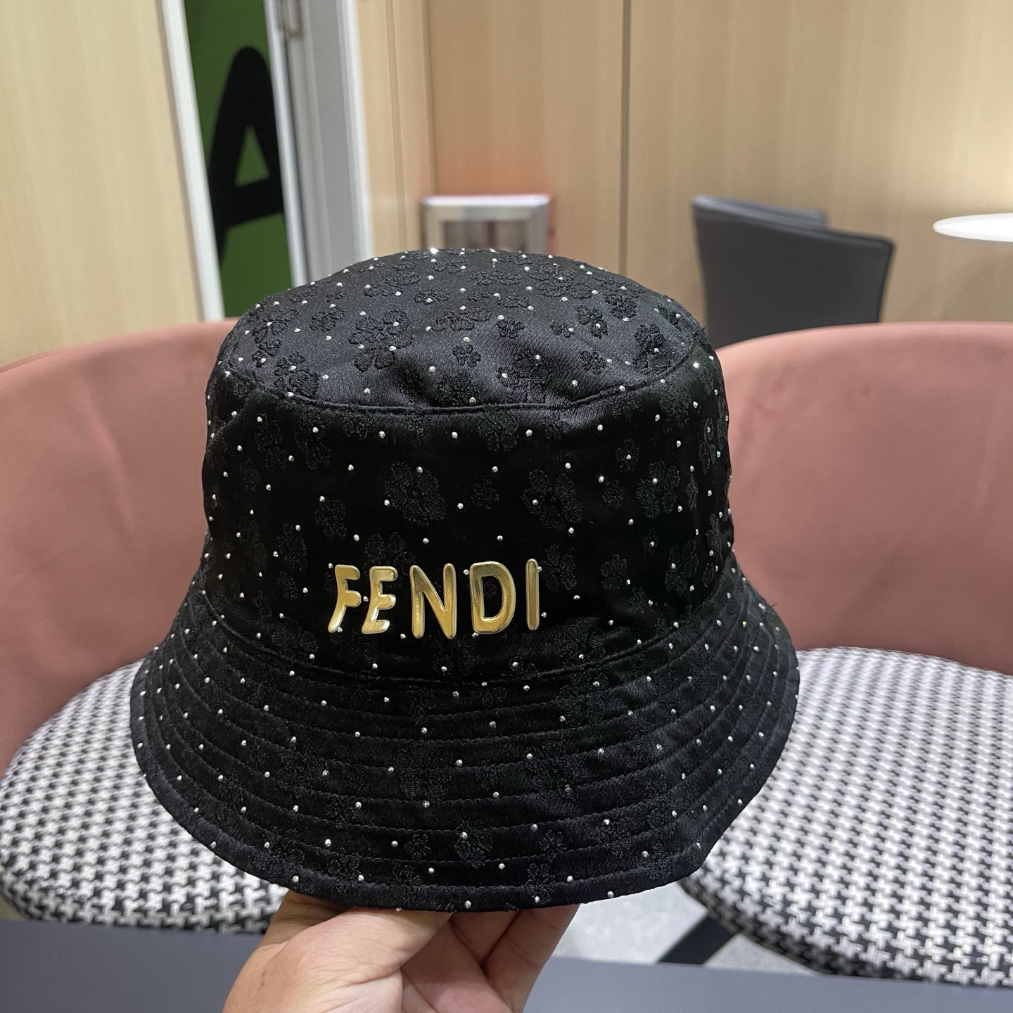 FENDI芬迪韩国全钻烫钻绣花渔夫帽女夏满水钻显脸小出游时 尚盆帽可折叠防晒