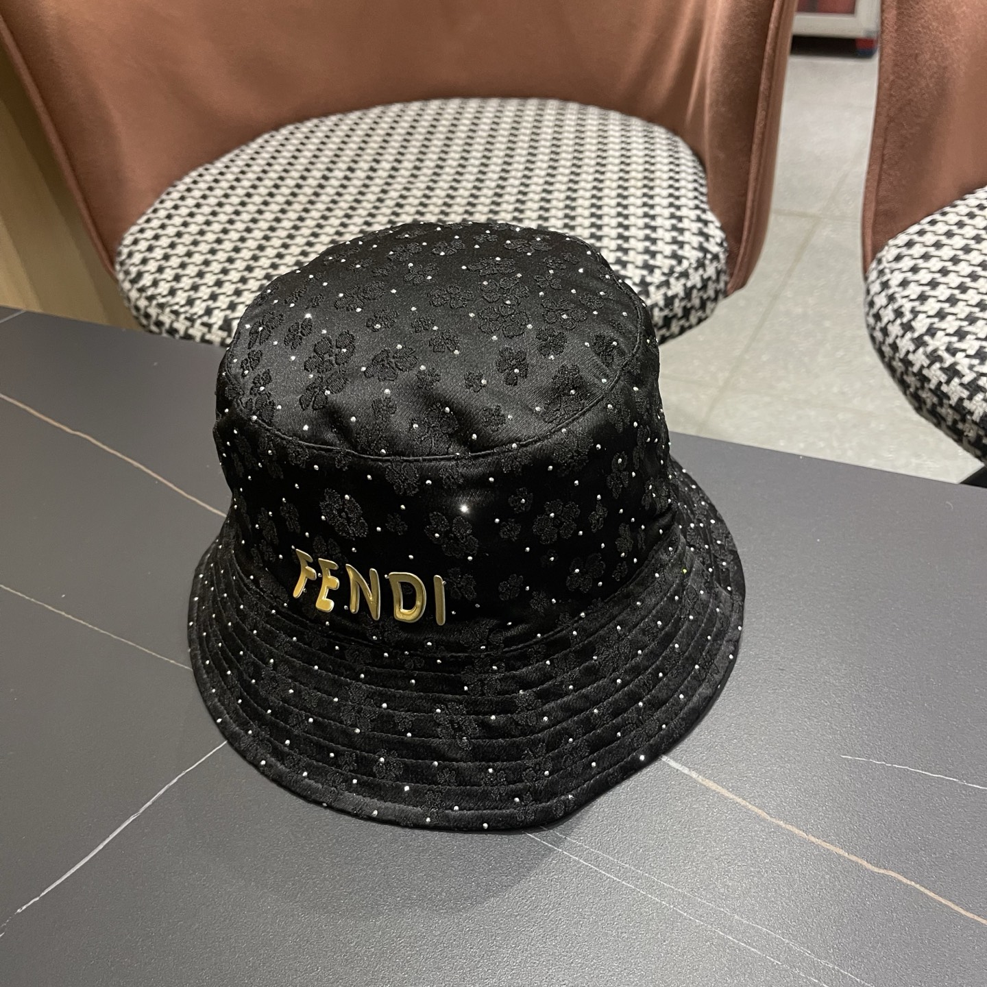 FENDI芬迪韩国全钻烫钻绣花渔夫帽女夏满水钻显脸小出游时 尚盆帽可折叠防晒