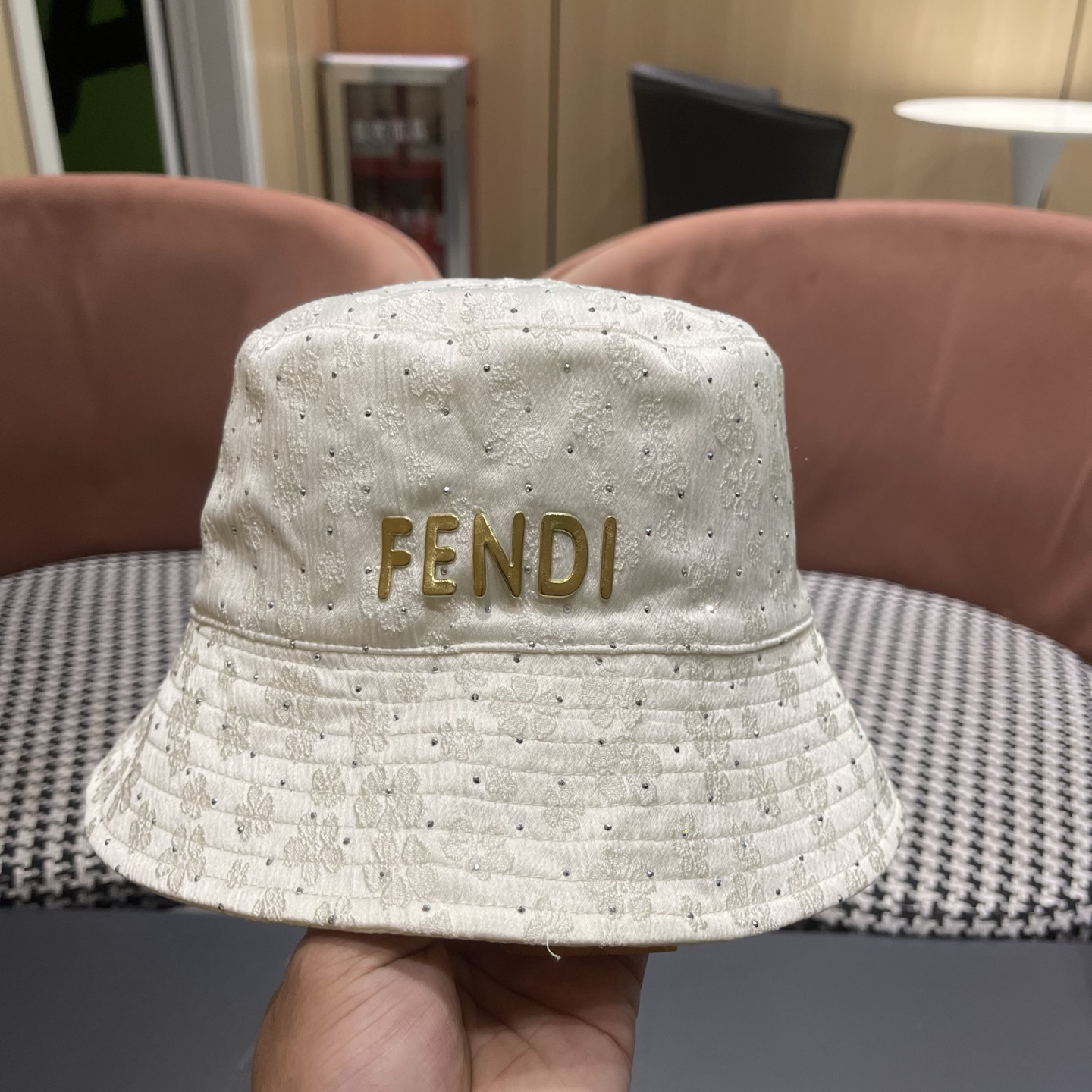 FENDI芬迪韩国全钻烫钻绣花渔夫帽女夏满水钻显脸小出游时 尚盆帽可折叠防晒
