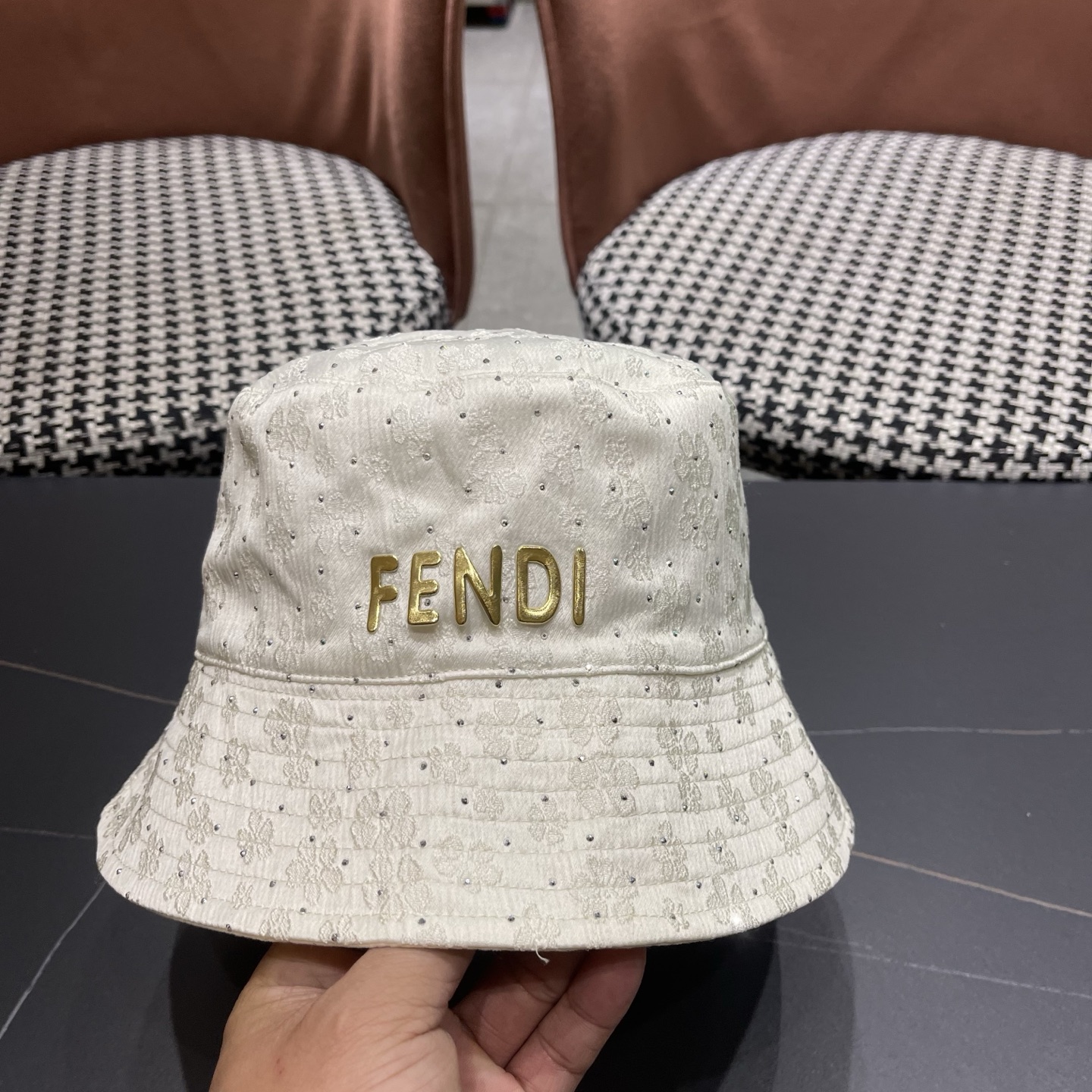 FENDI芬迪韩国全钻烫钻绣花渔夫帽女夏满水钻显脸小出游时 尚盆帽可折叠防晒