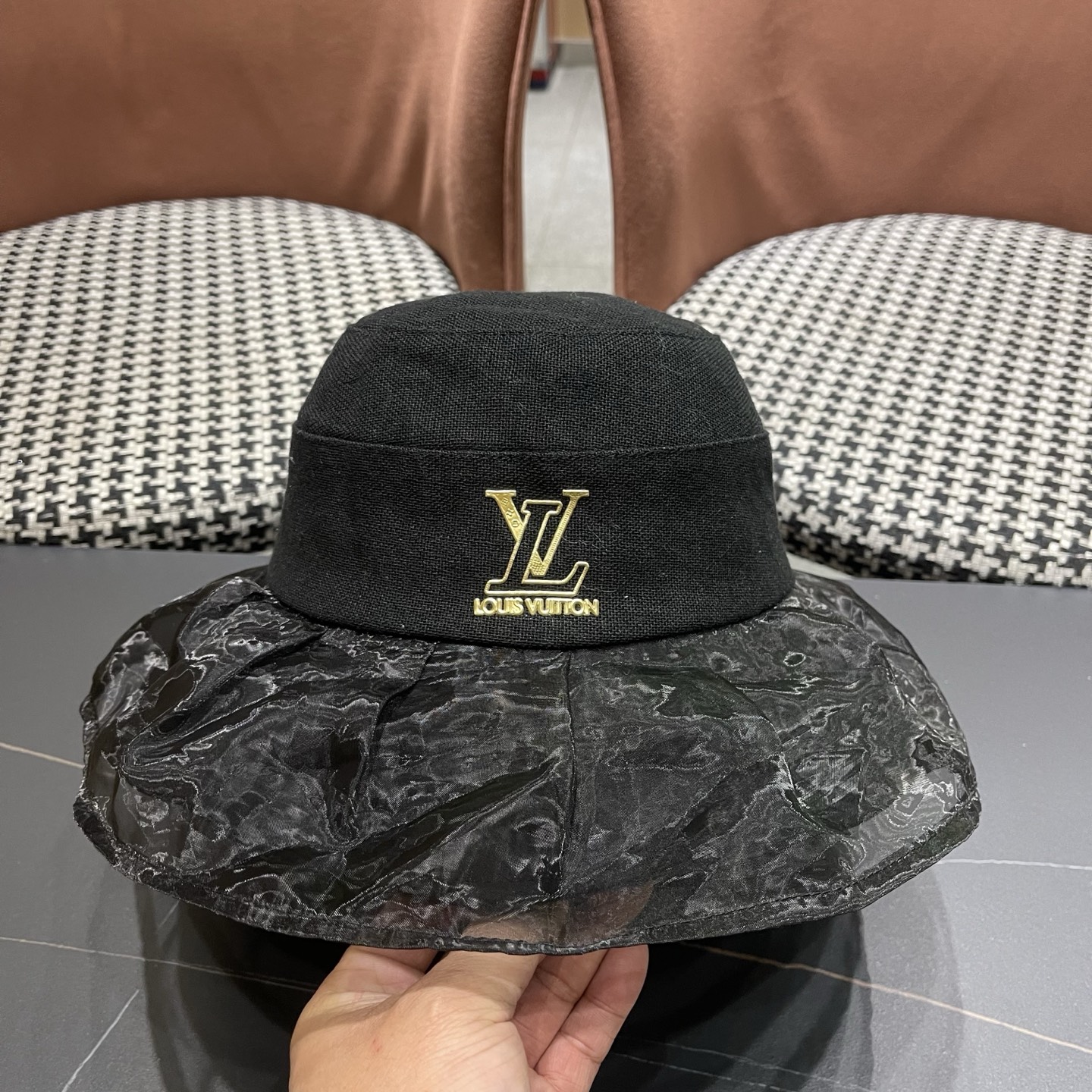 【LV路易威登】夏季薄款遮阳大帽檐渔夫帽～简约大气,