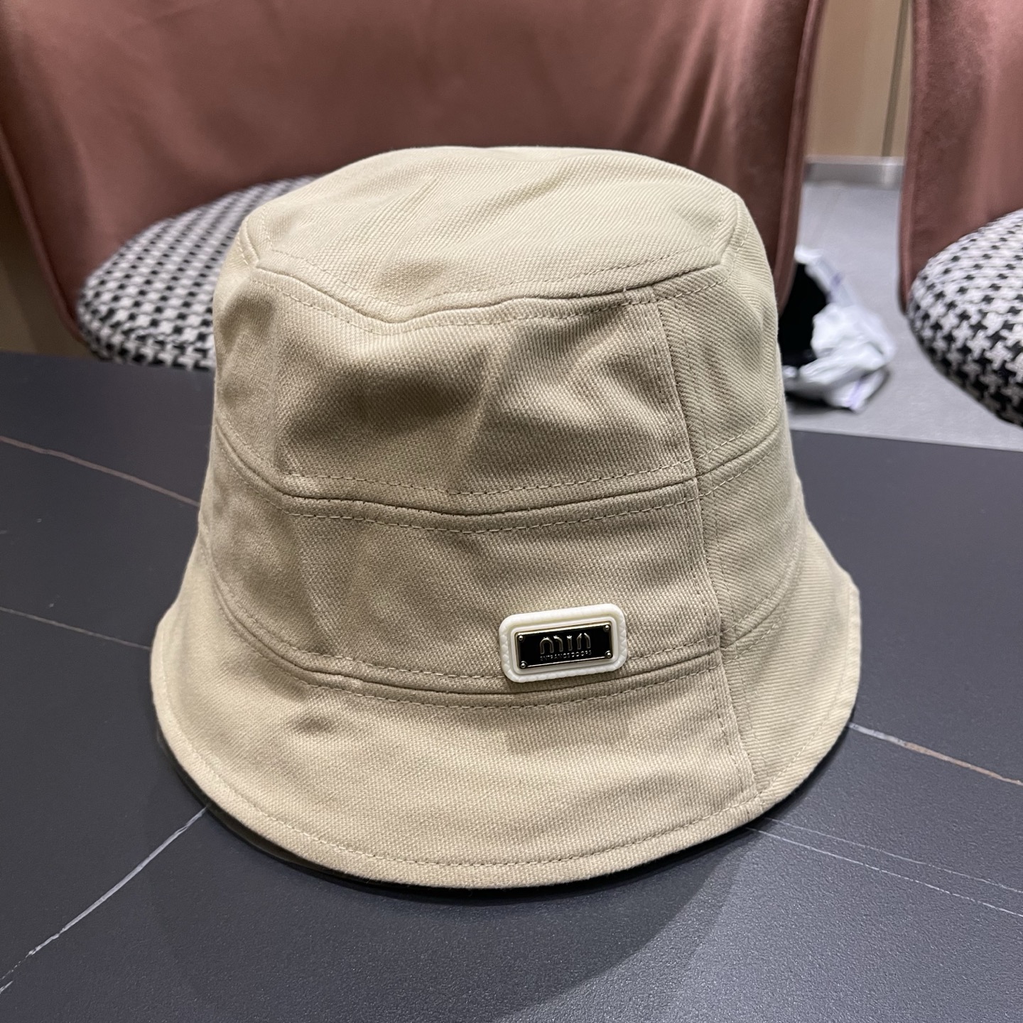 NO:897179,Miumiu MIUMIU series new fisherman hat basin hat hot style in spring and summer, INS fashion trendy person's same style hat straw hat fisherman hat baseball cap, hat, miumiu, espadrilles, hats19860909谬谬MIUMIU系列新品渔夫帽 盆帽春夏爆款,INS时尚潮人同款单品帽子草帽渔夫帽棒球帽,帽子,miumiu,espadrilles,hats,hat