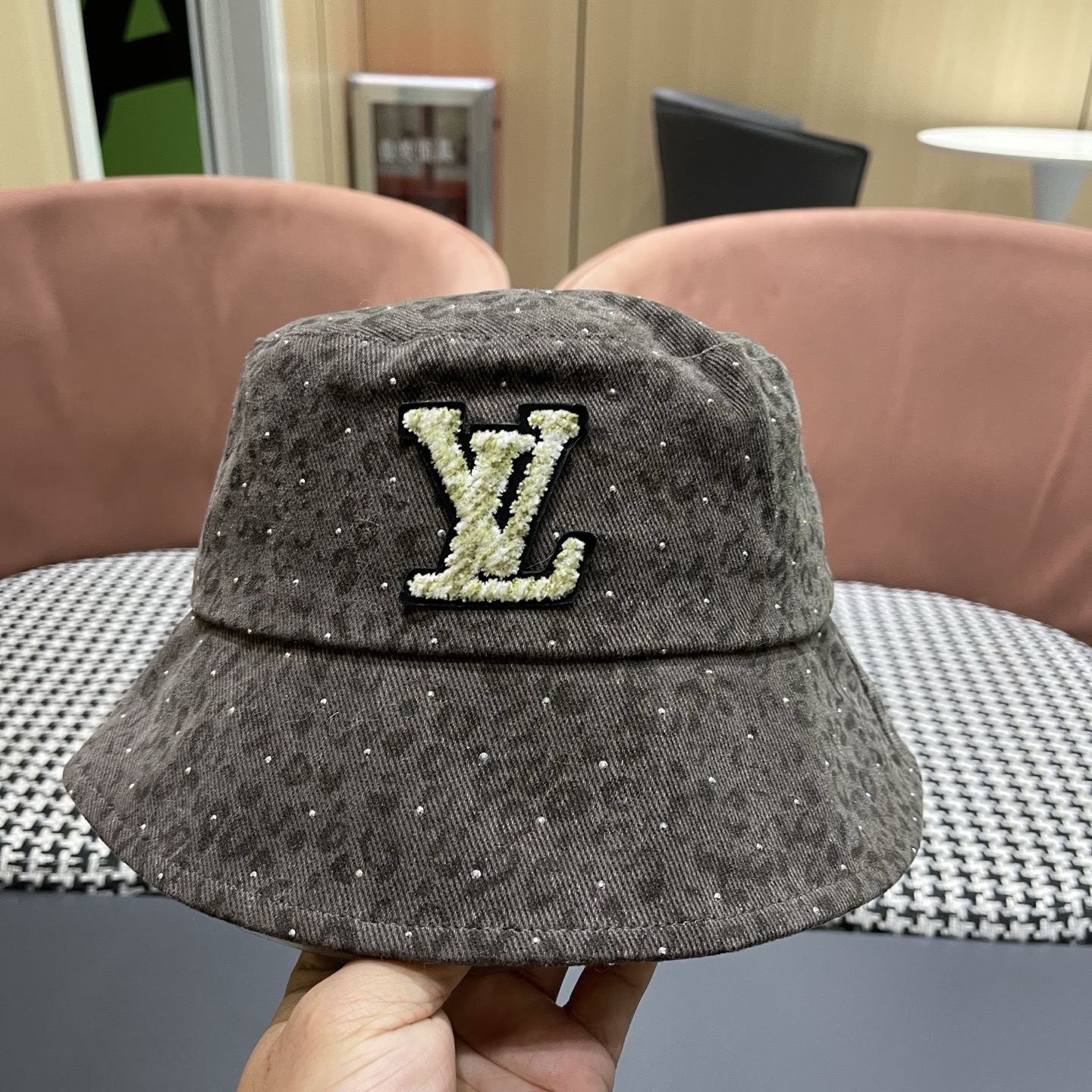 Lv路易威登 韩版时尚水钻豹纹渔夫帽子女春夏季宽檐显脸小户外遮阳防晒盆帽潮 