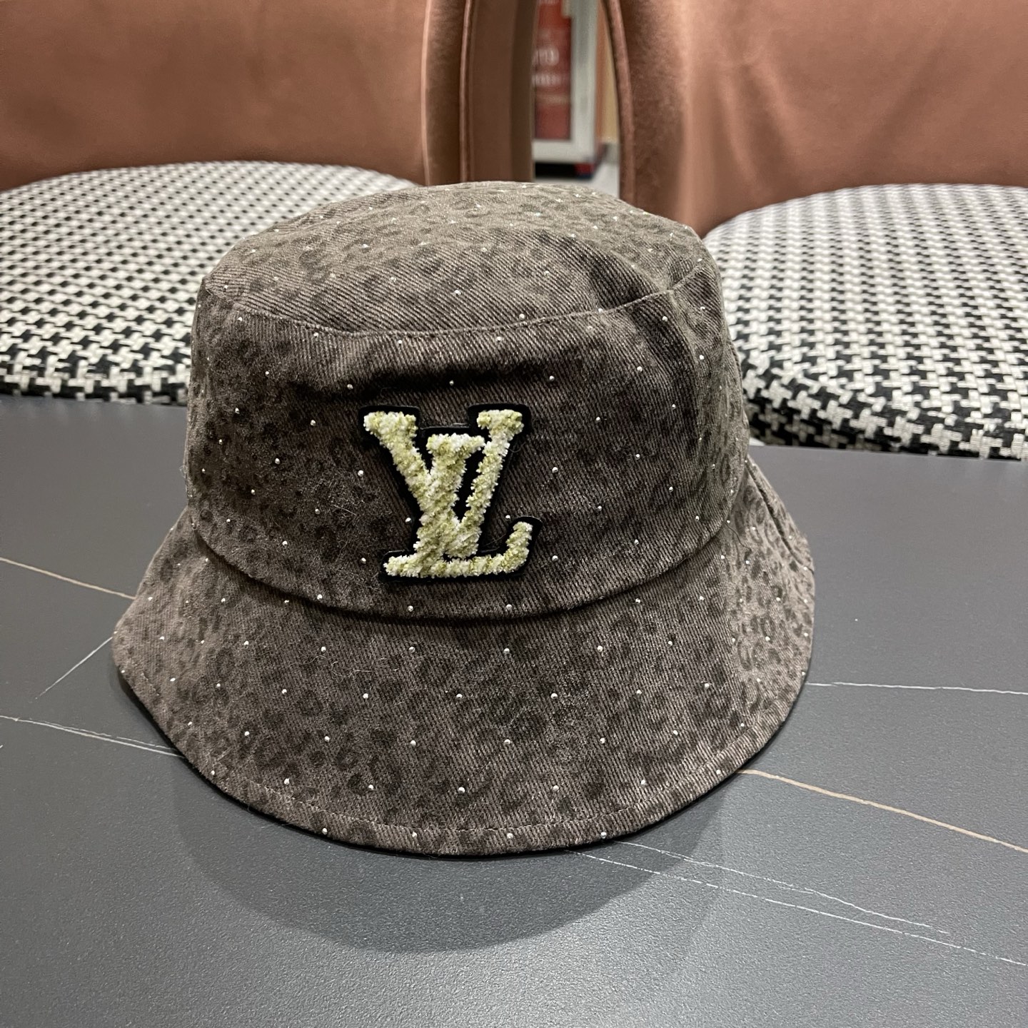 Lv路易威登 韩版时尚水钻豹纹渔夫帽子女春夏季宽檐显脸小户外遮阳防晒盆帽潮 