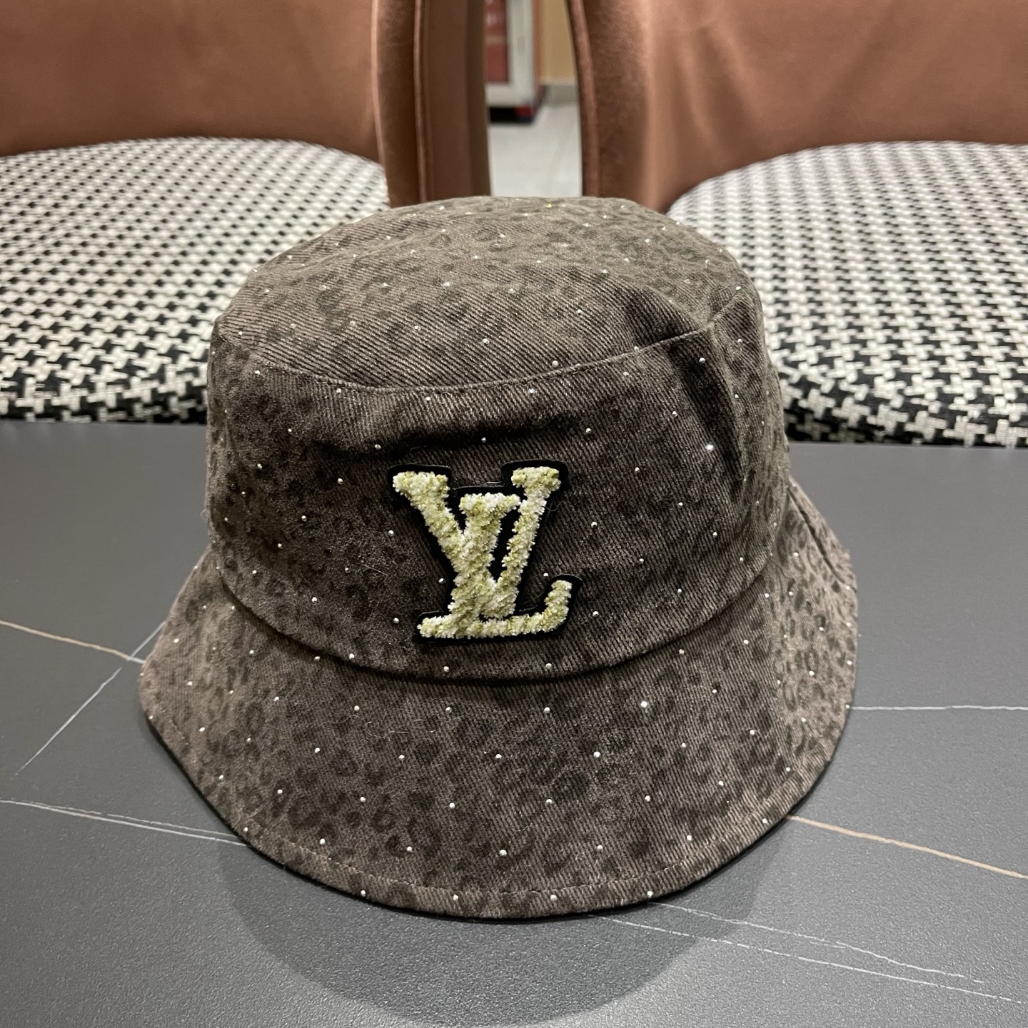 Lv路易威登 韩版时尚水钻豹纹渔夫帽子女春夏季宽檐显脸小户外遮阳防晒盆帽潮 