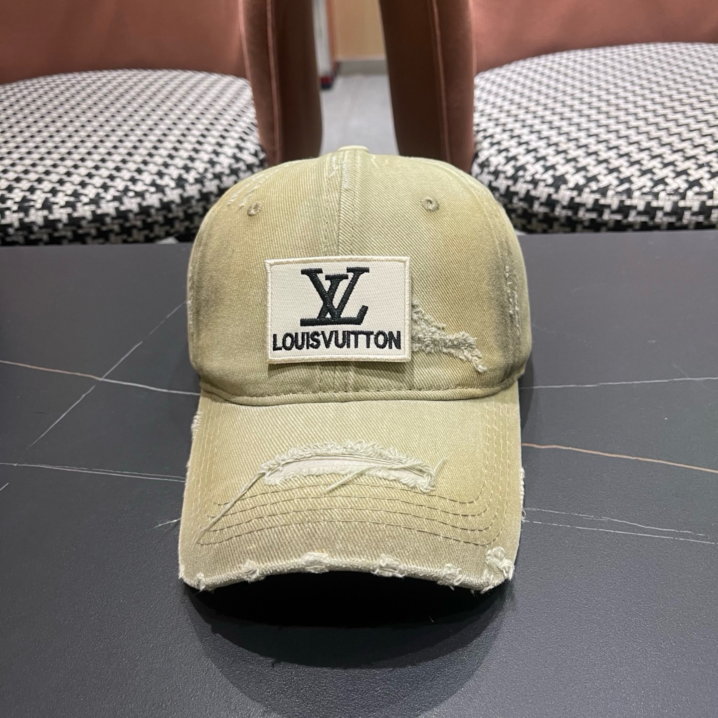 LV路易威登 复古做旧水洗棒球帽子女宽檐加深显脸小遮阳破洞鸭舌帽男