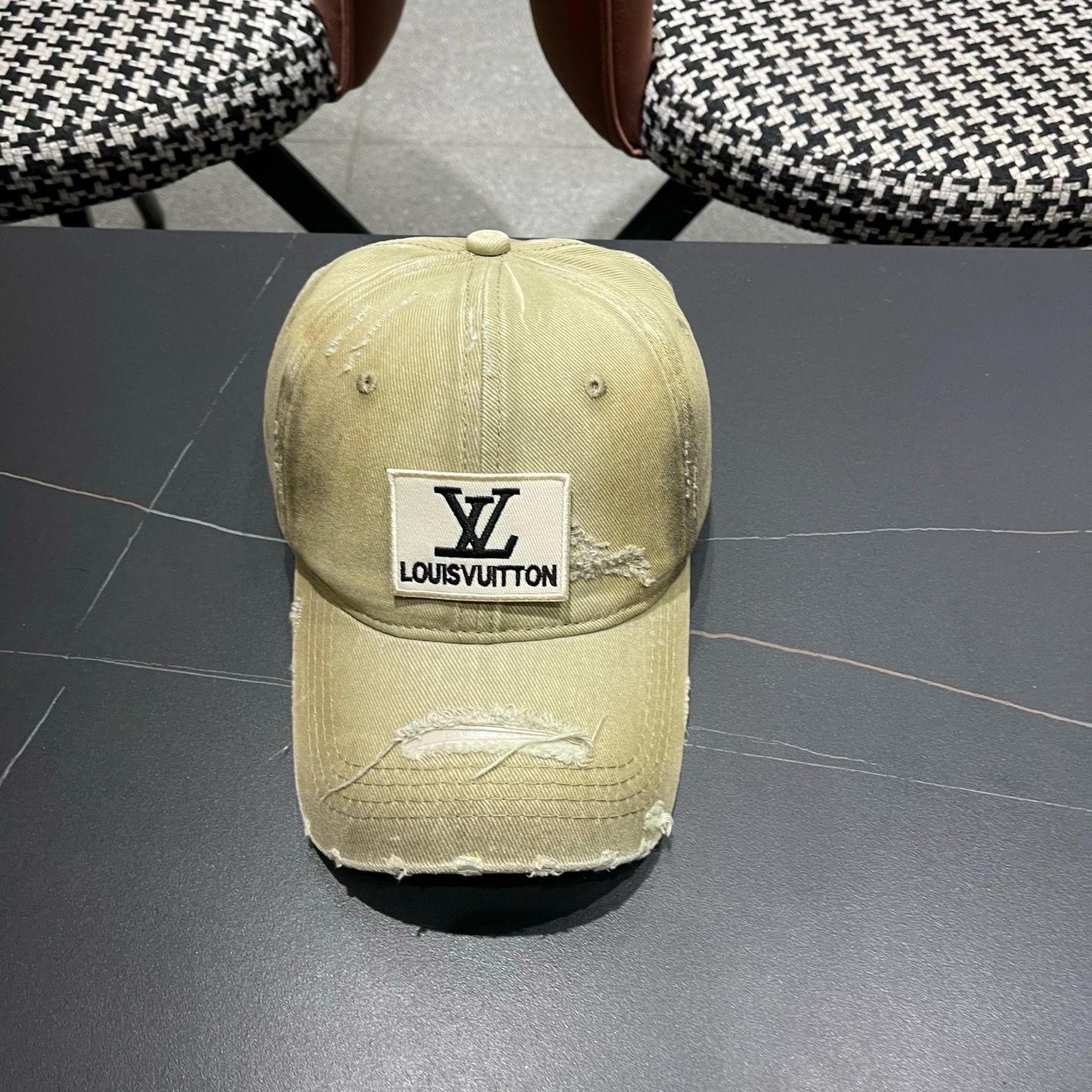 LV路易威登 复古做旧水洗棒球帽子女宽檐加深显脸小遮阳破洞鸭舌帽男