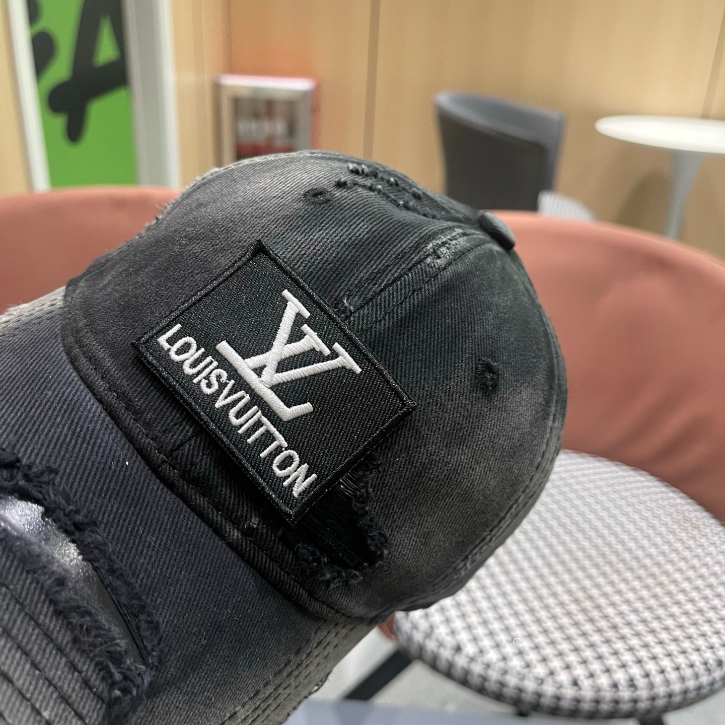 LV路易威登 复古做旧水洗棒球帽子女宽檐加深显脸小遮阳破洞鸭舌帽男