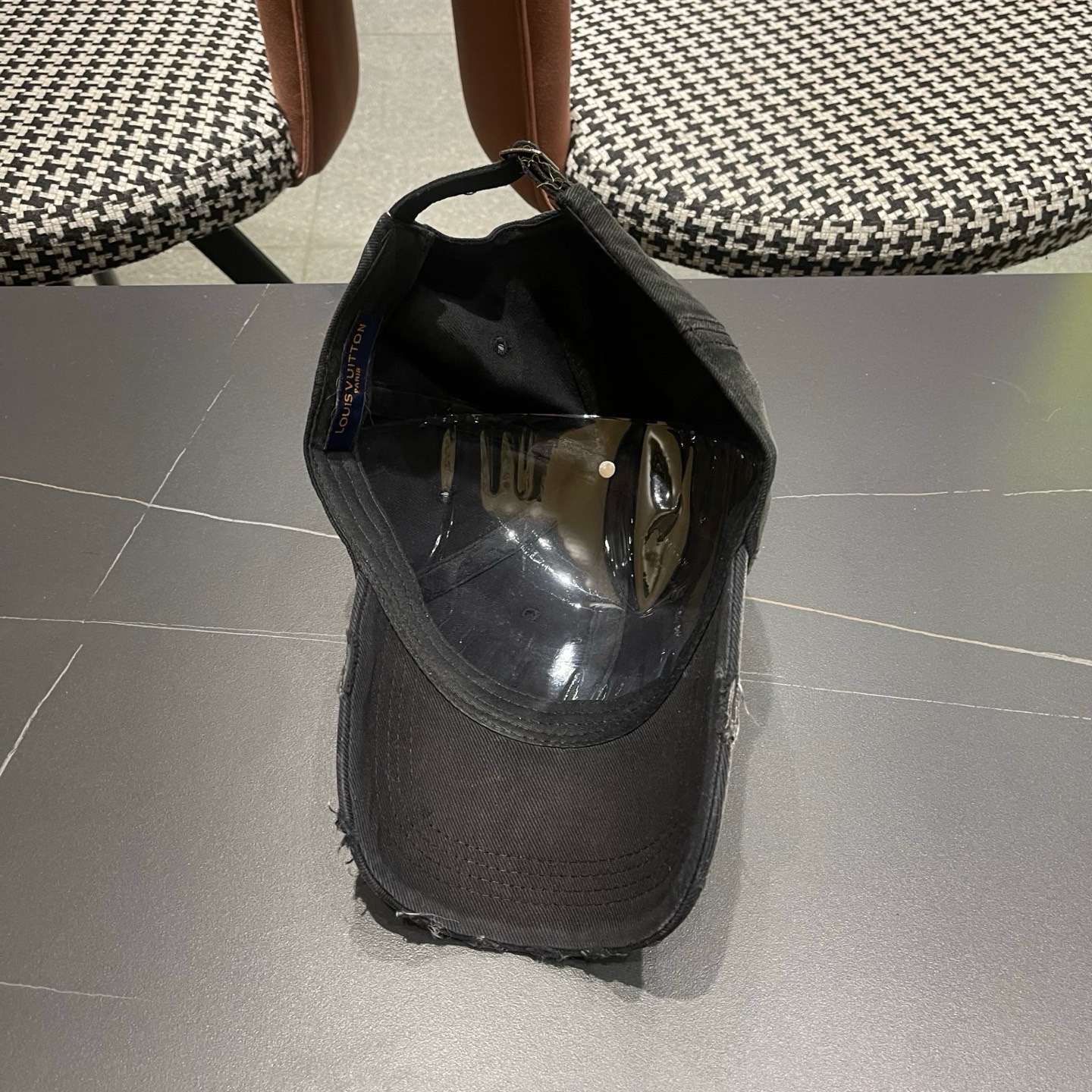 LV路易威登 复古做旧水洗棒球帽子女宽檐加深显脸小遮阳破洞鸭舌帽男