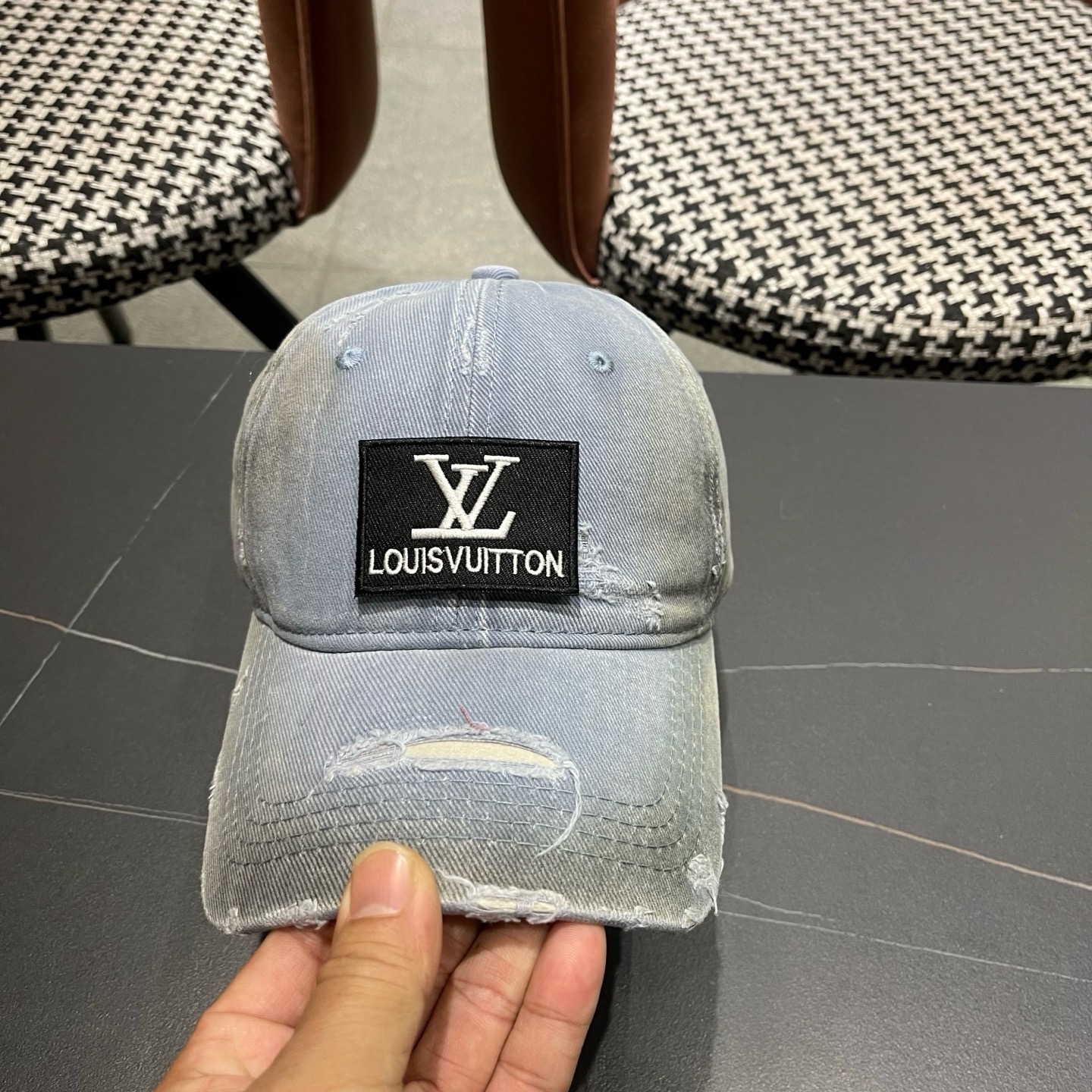 LV路易威登 复古做旧水洗棒球帽子女宽檐加深显脸小遮阳破洞鸭舌帽男