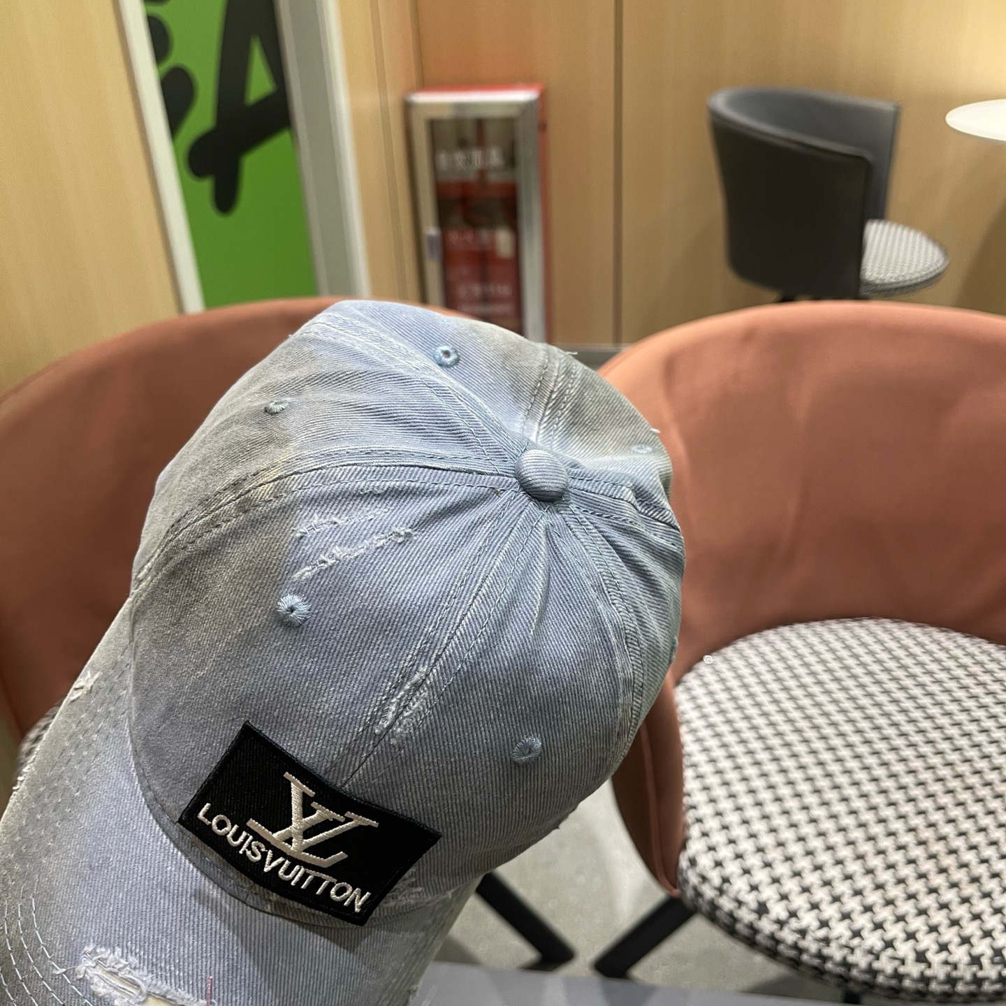 LV路易威登 复古做旧水洗棒球帽子女宽檐加深显脸小遮阳破洞鸭舌帽男