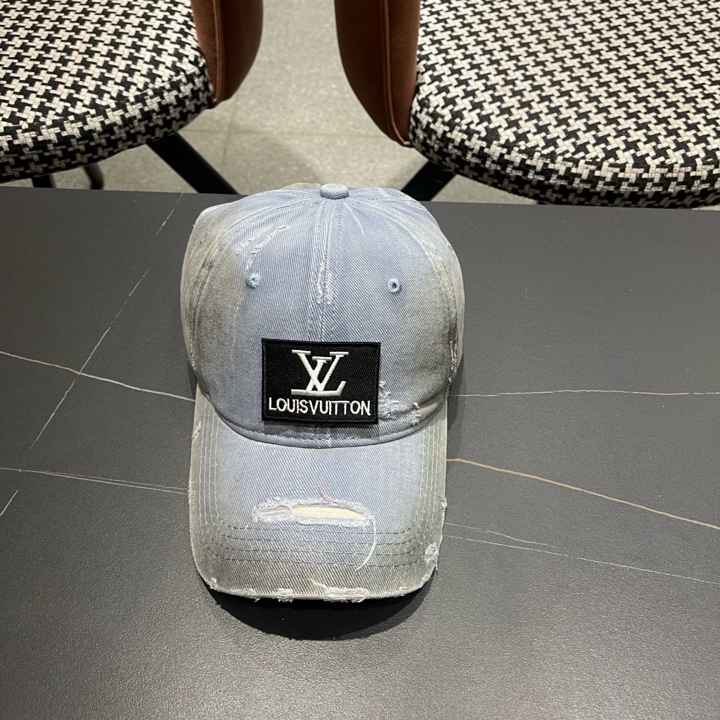 LV路易威登 复古做旧水洗棒球帽子女宽檐加深显脸小遮阳破洞鸭舌帽男