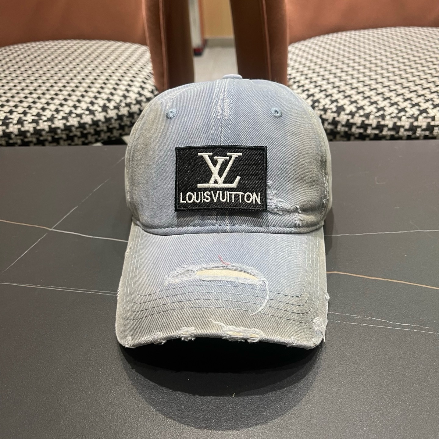 LV路易威登 复古做旧水洗棒球帽子女宽檐加深显脸小遮阳破洞鸭舌帽男